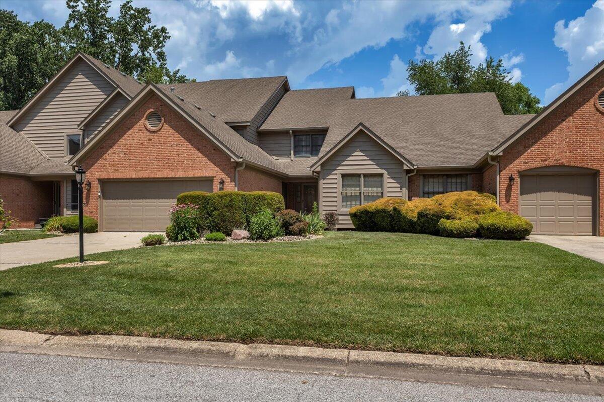 1004 Muirfield Court Property Photo 1