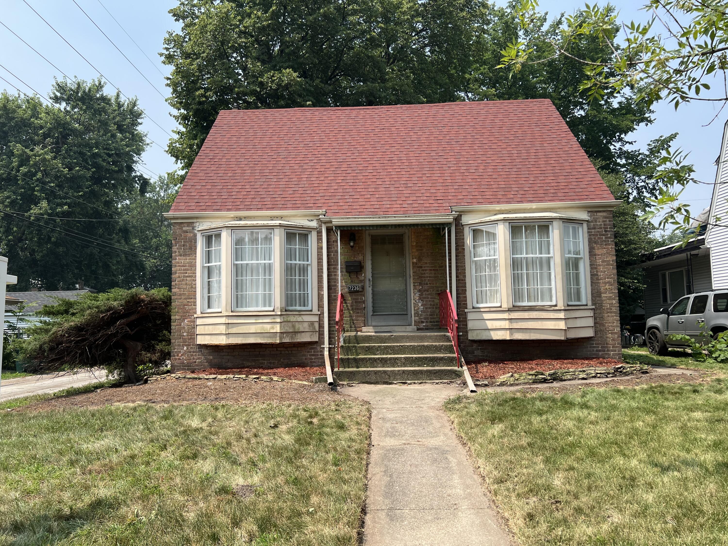 7236 Howard Avenue Property Photo 1