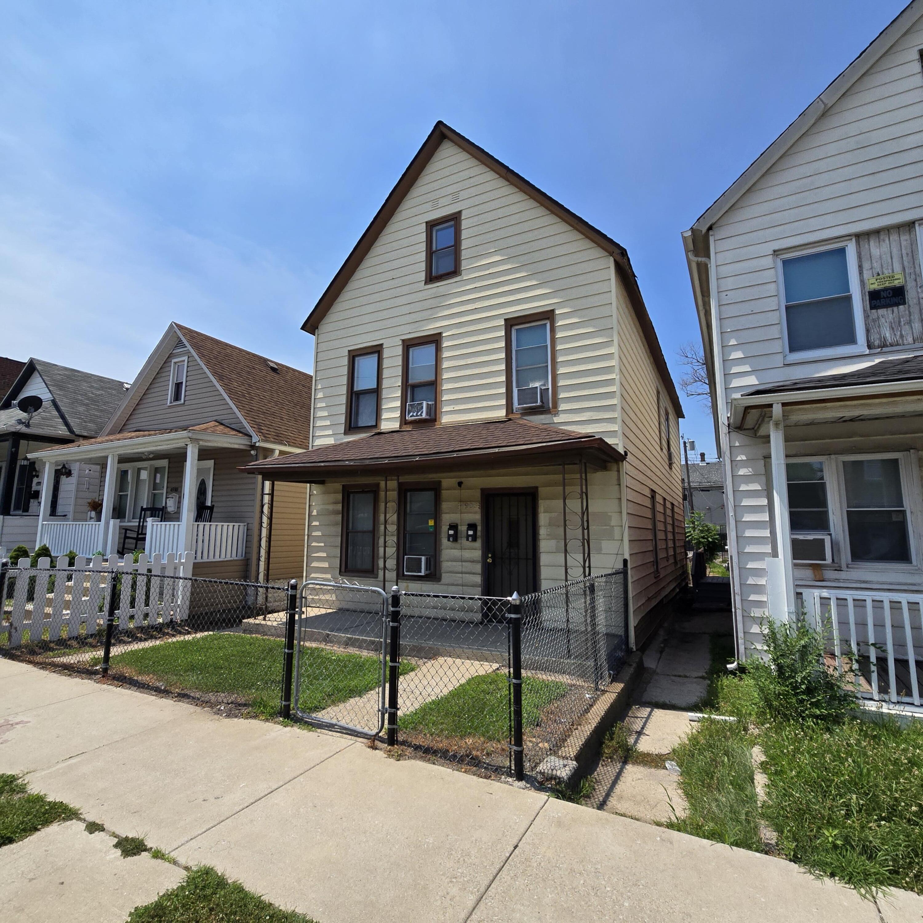 4908 Northcote Avenue Property Photo 1