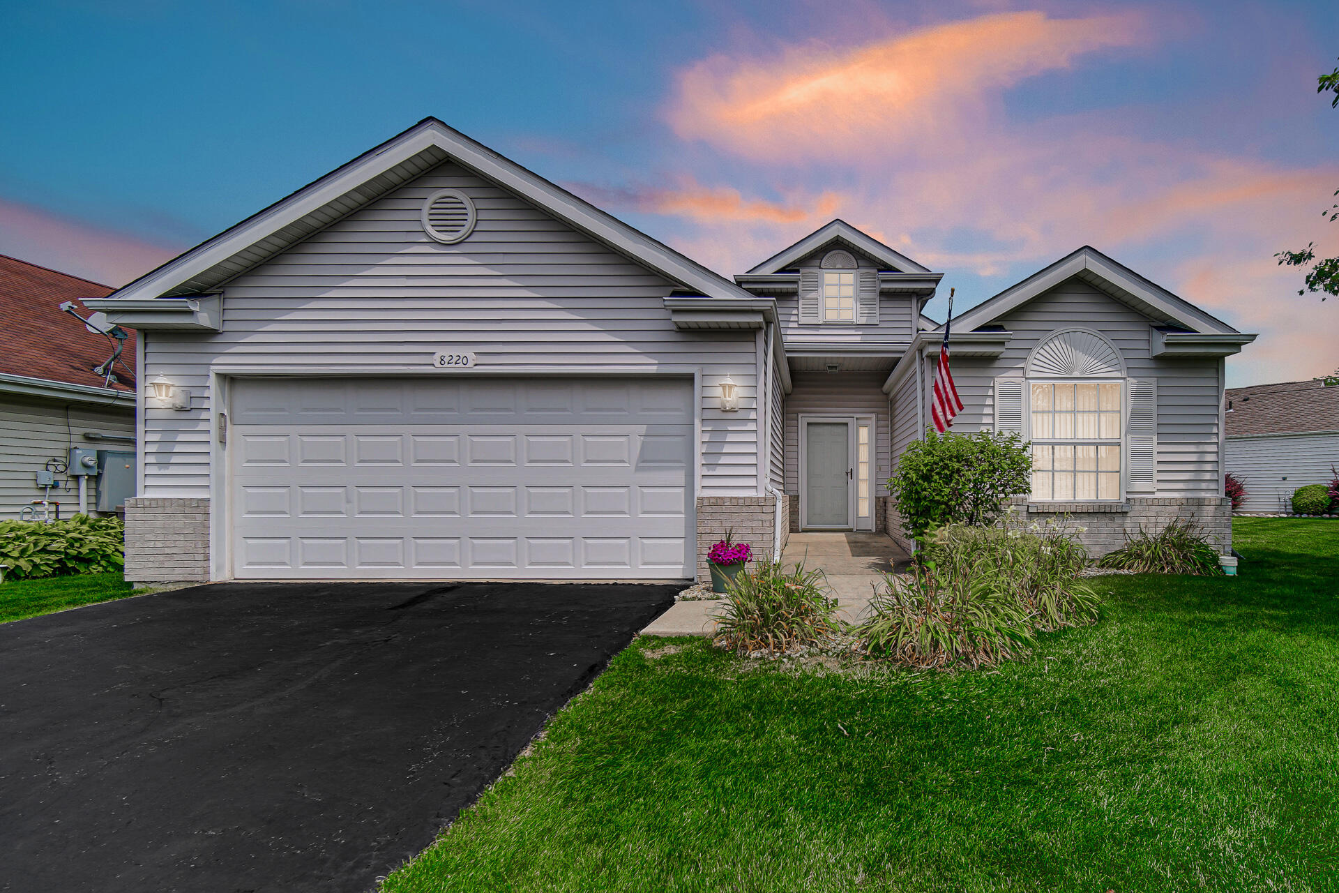 8220 Pointe Drive