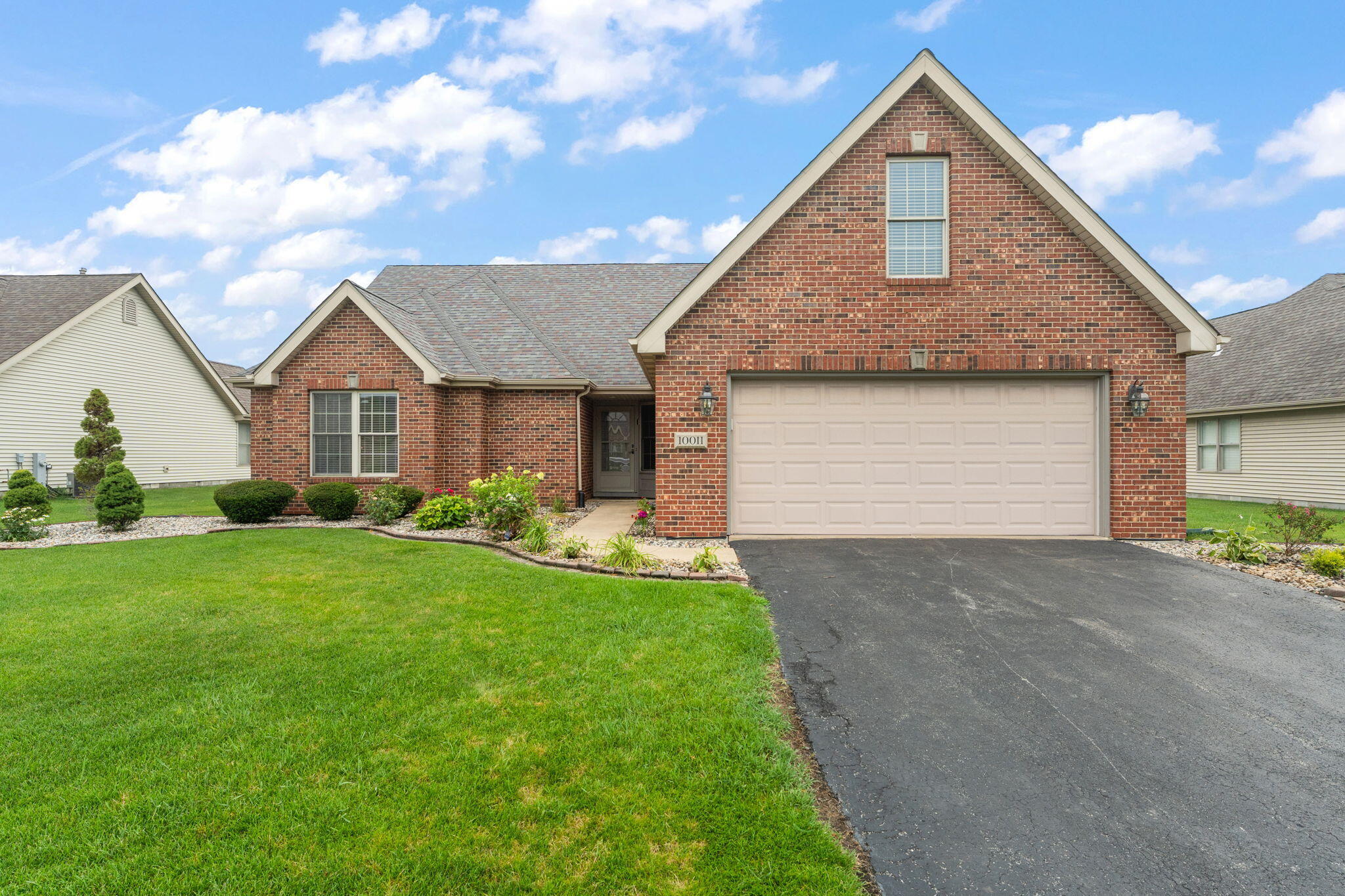 10011 Wildwood Lane Property Photo 1