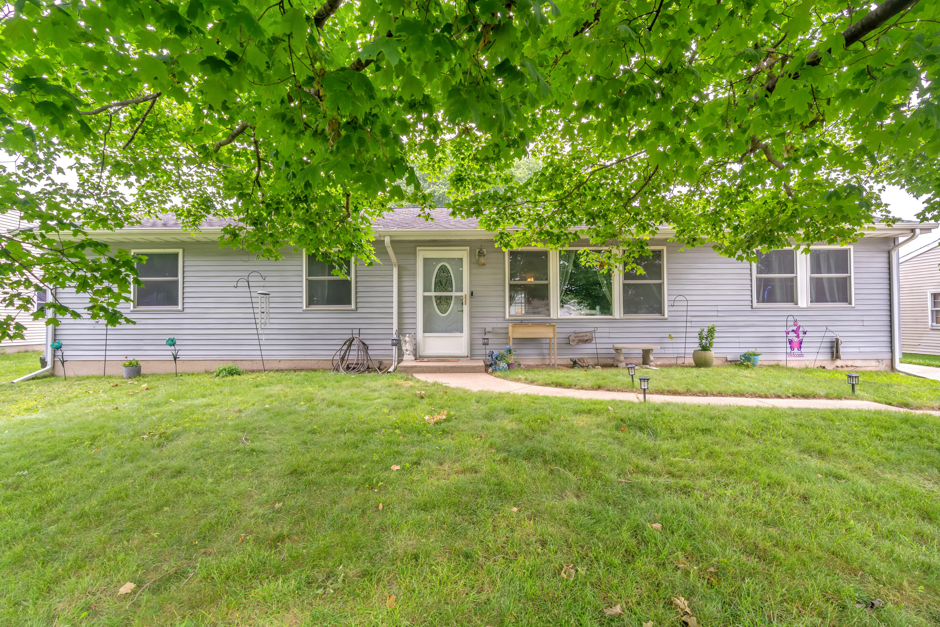 789 Eagle Creek Road