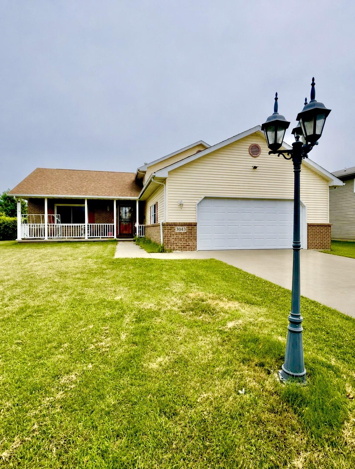 3043 Mallory Street Property Photo 1