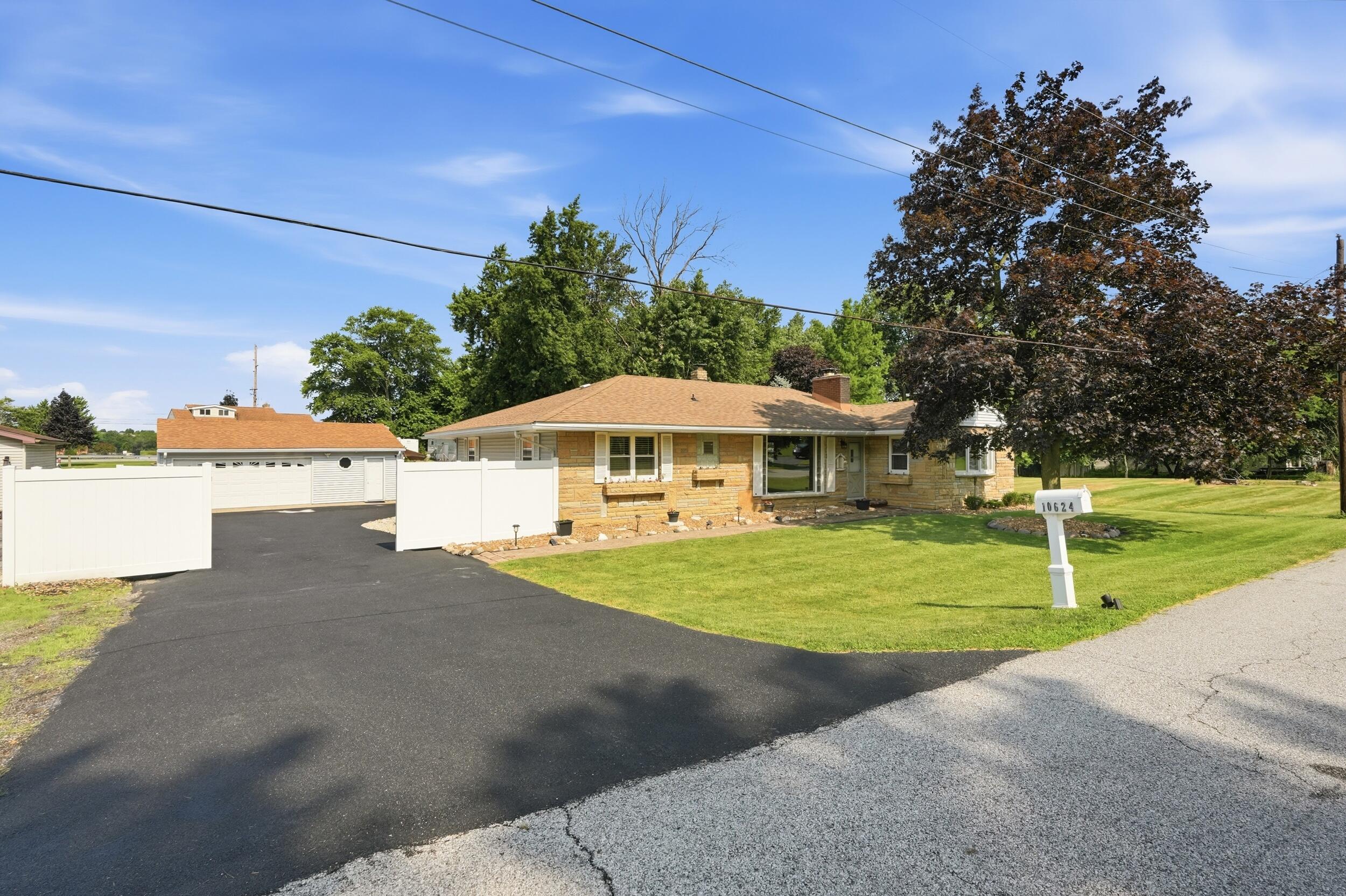 10624 Bailey Street Property Photo 1