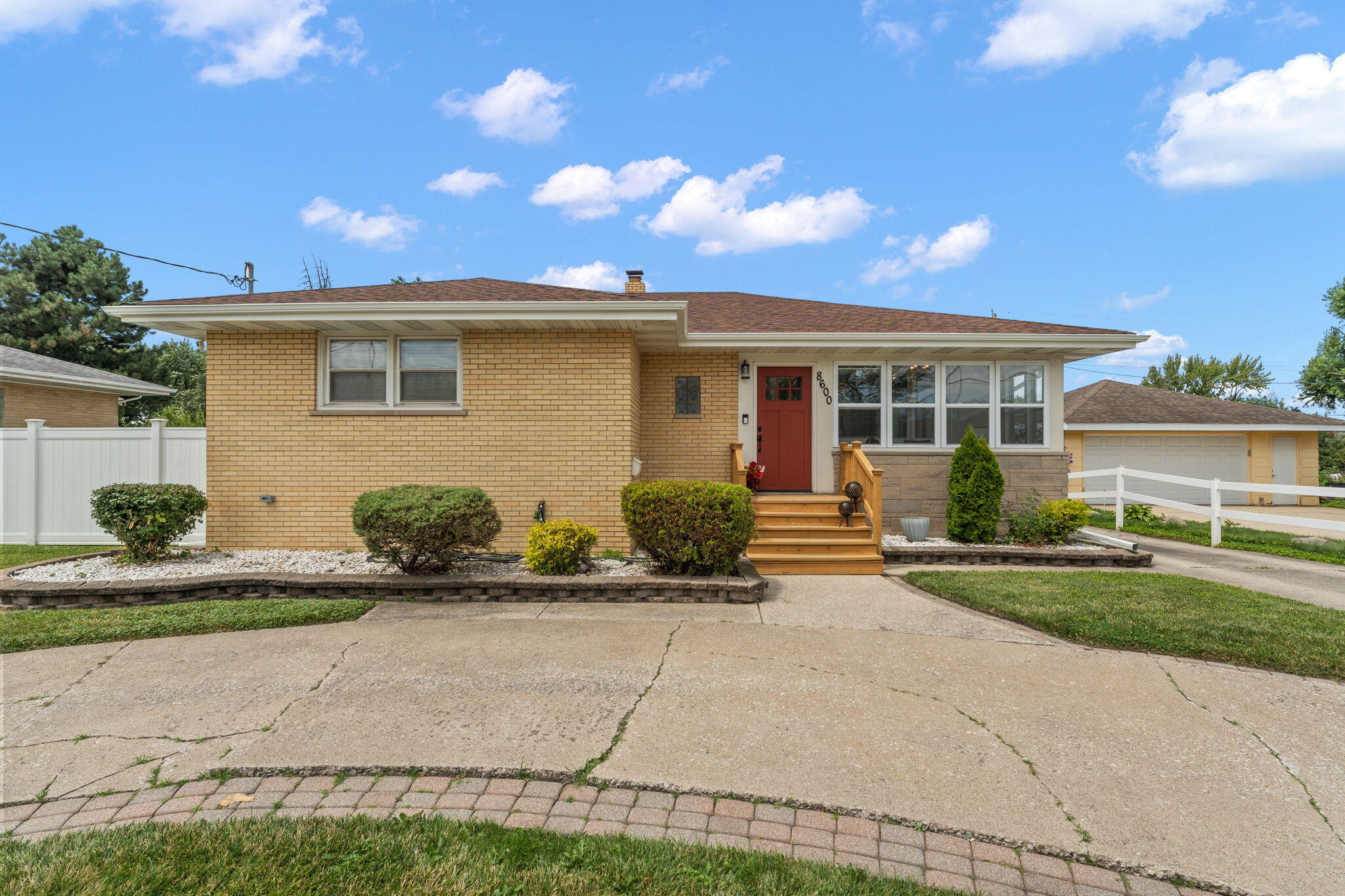 8600 Calumet Avenue Property Photo 1