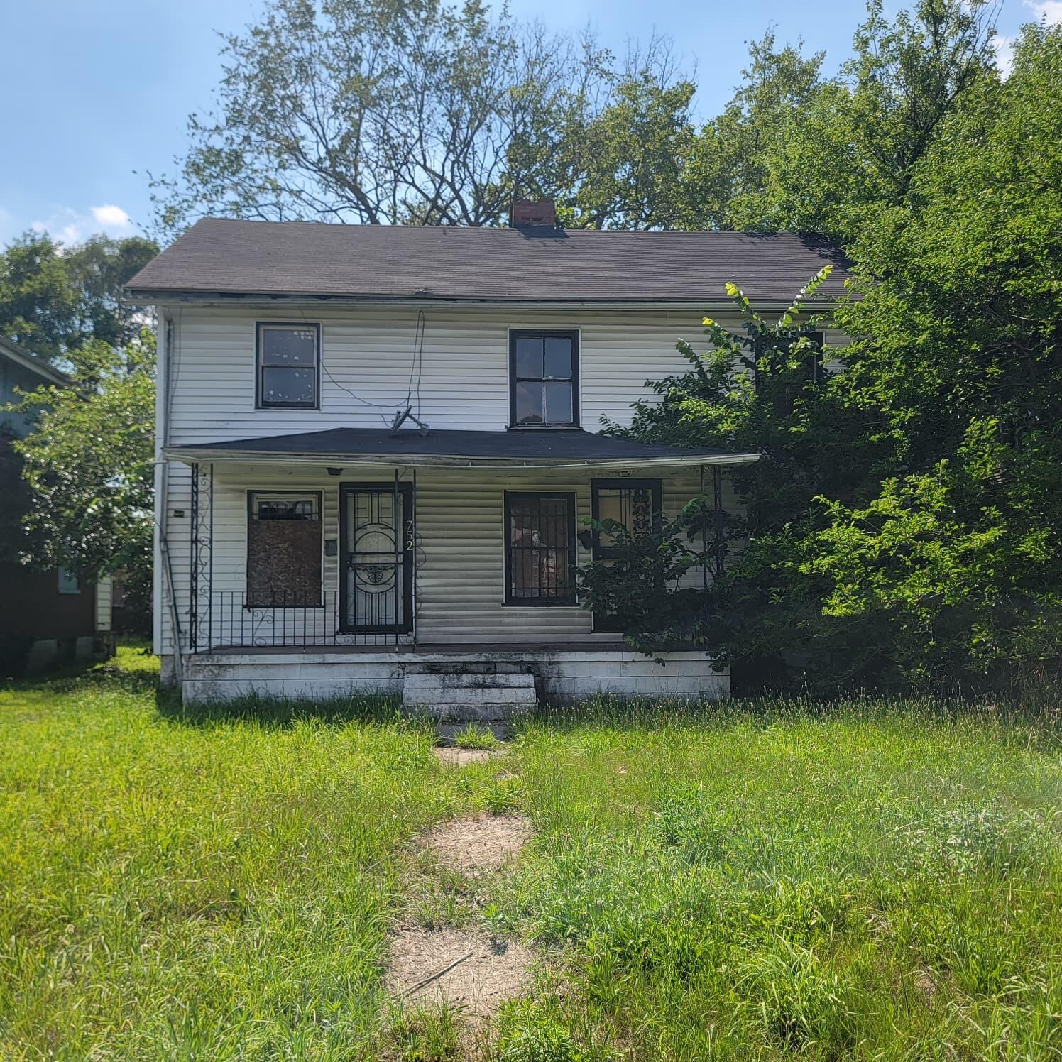 750 Van Buren Street Property Photo 1