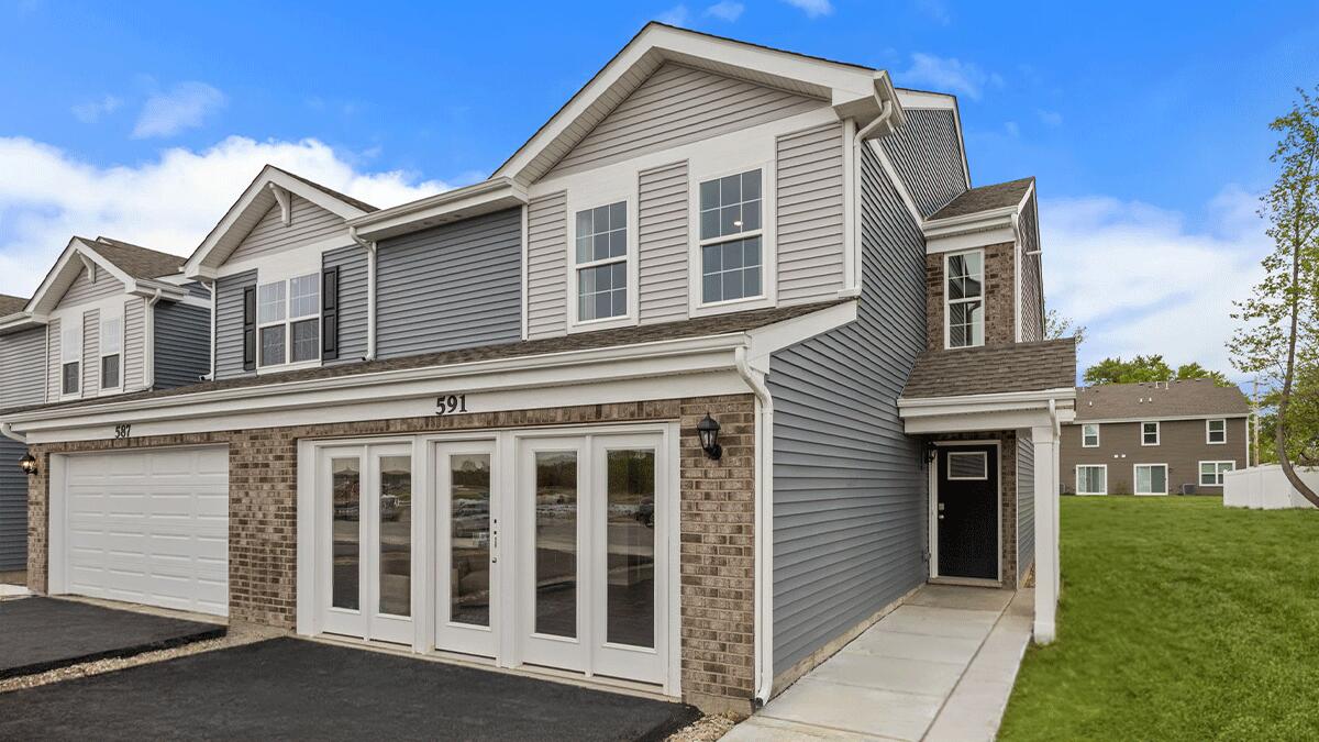453 Cressmoor Boulevard Property Photo 1