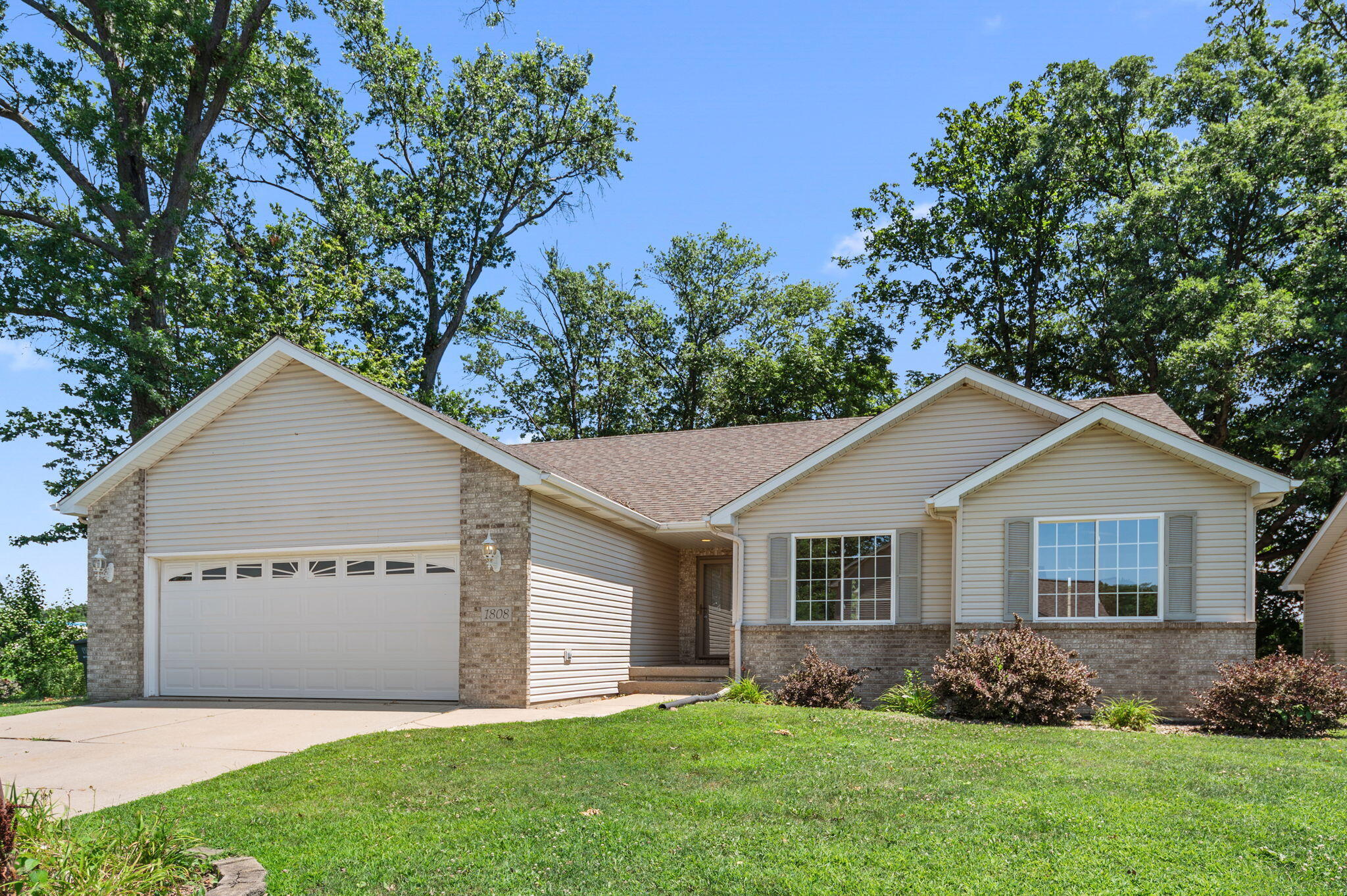 1808 Pine Creek Road Property Photo 1