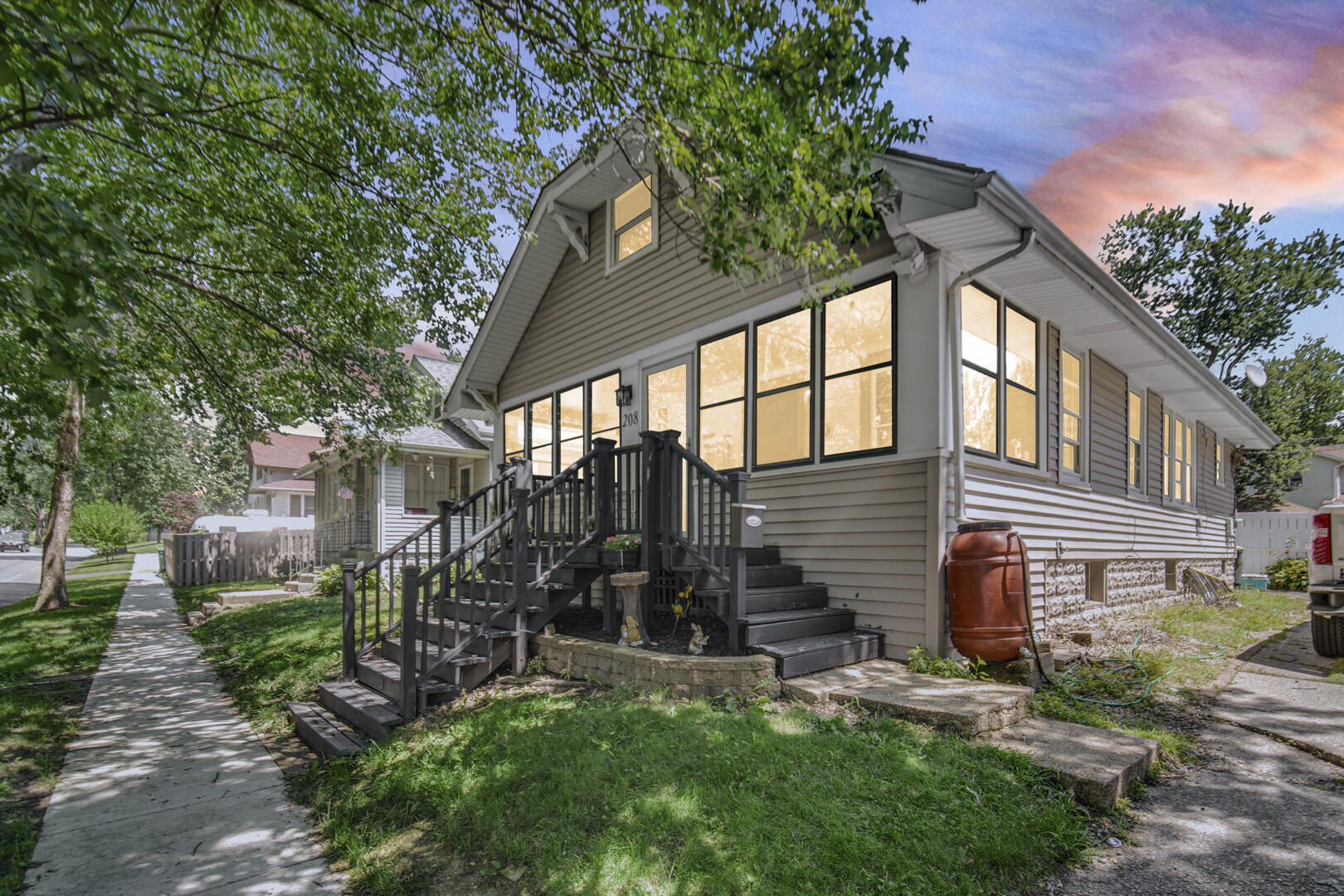 208 Weston Street Property Photo 1