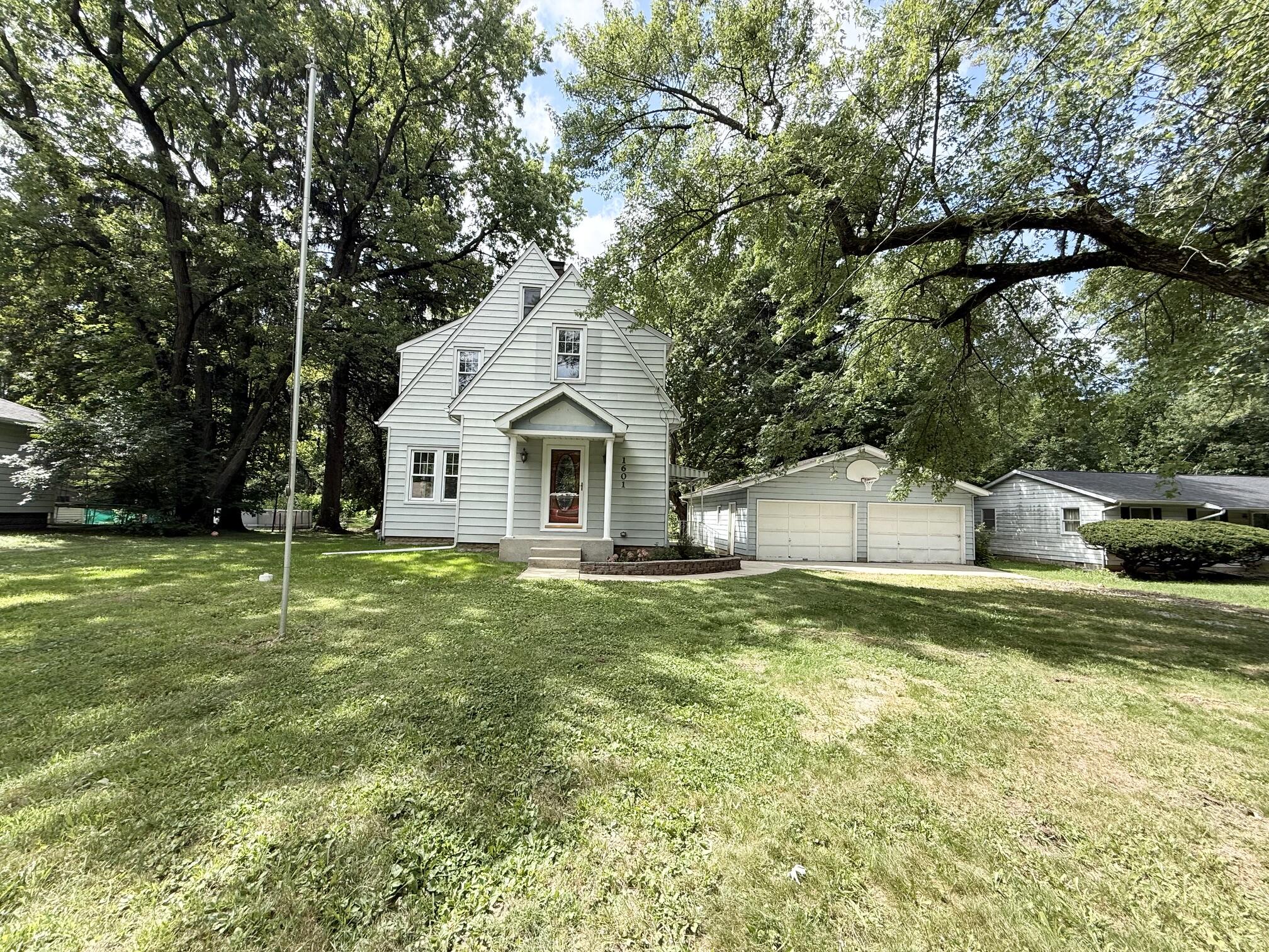 1601 5th Street Property Photo 1