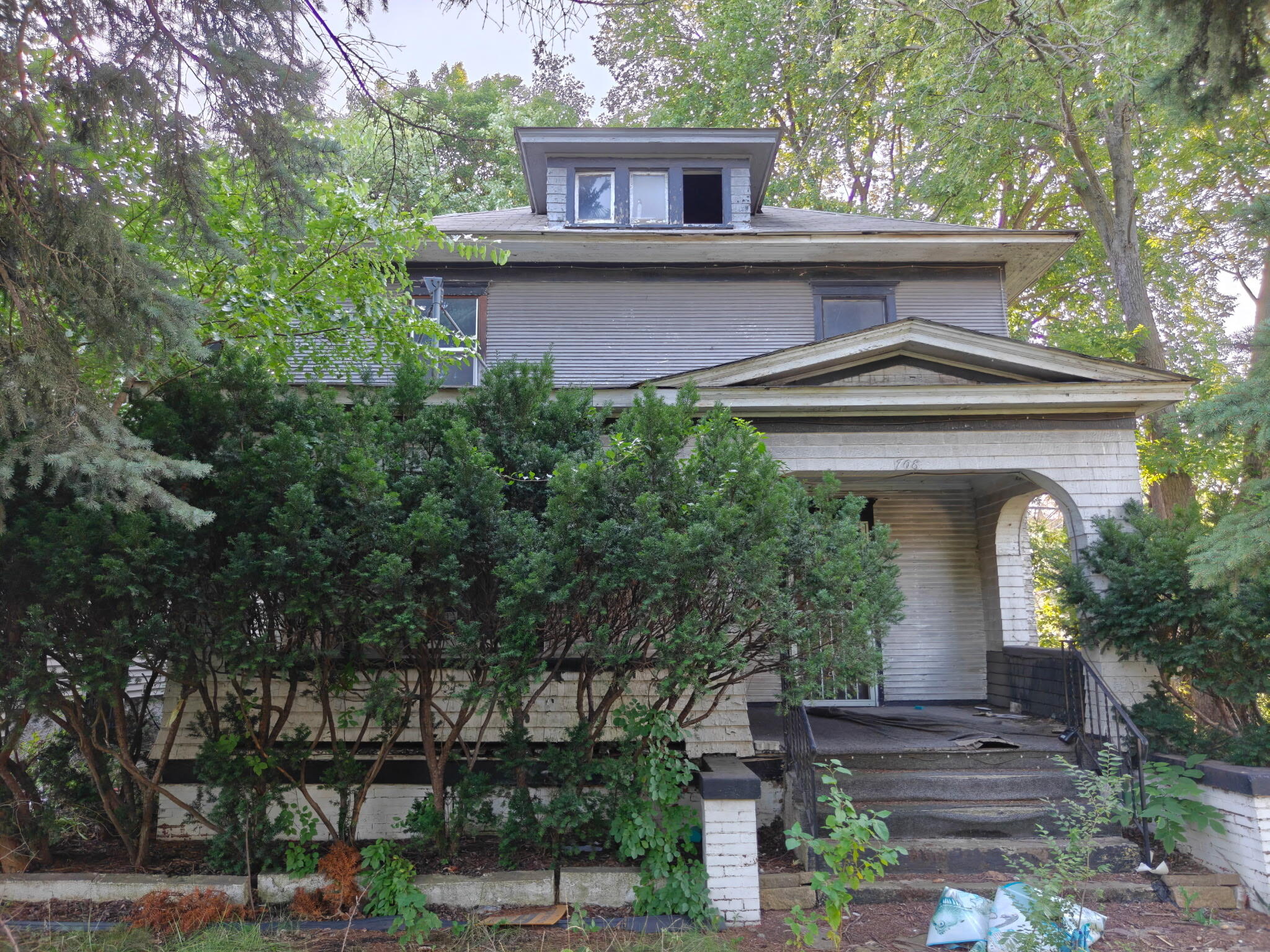 708 Harrison Street Property Photo 1