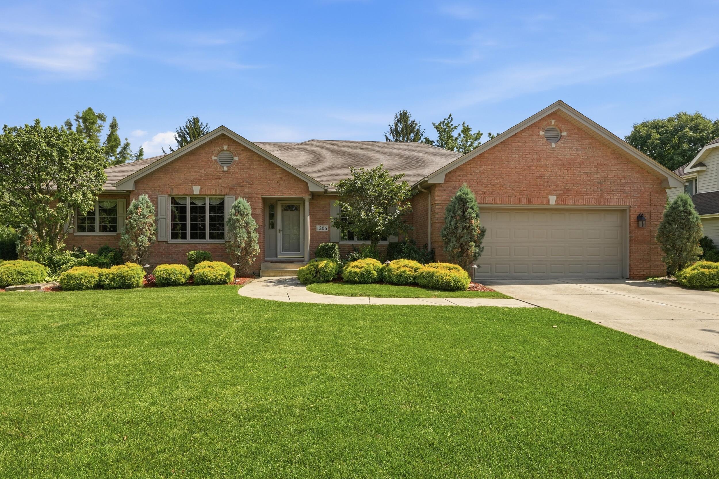 1206 Boxwood Drive