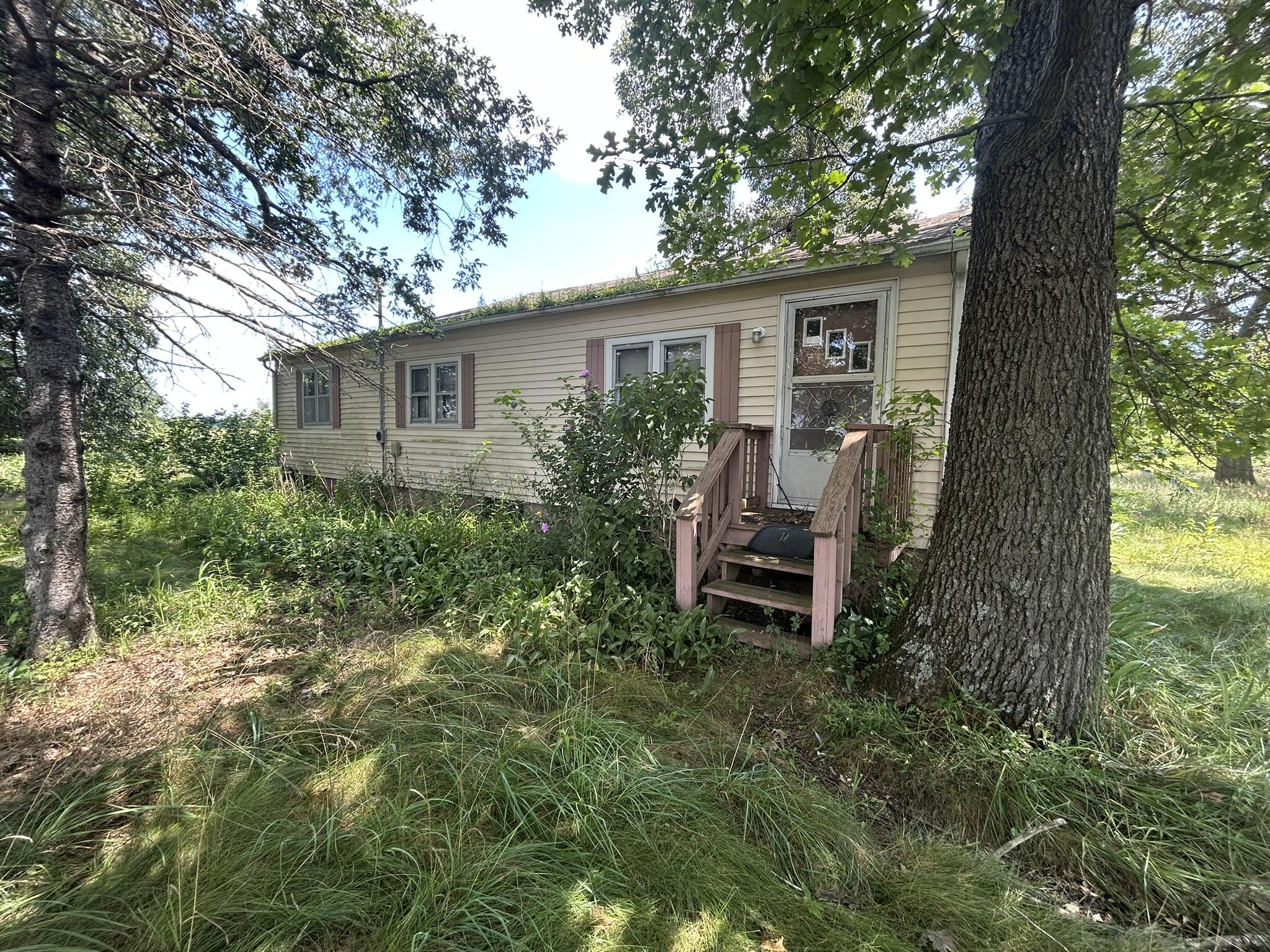 1624 N 300 Property Photo 1