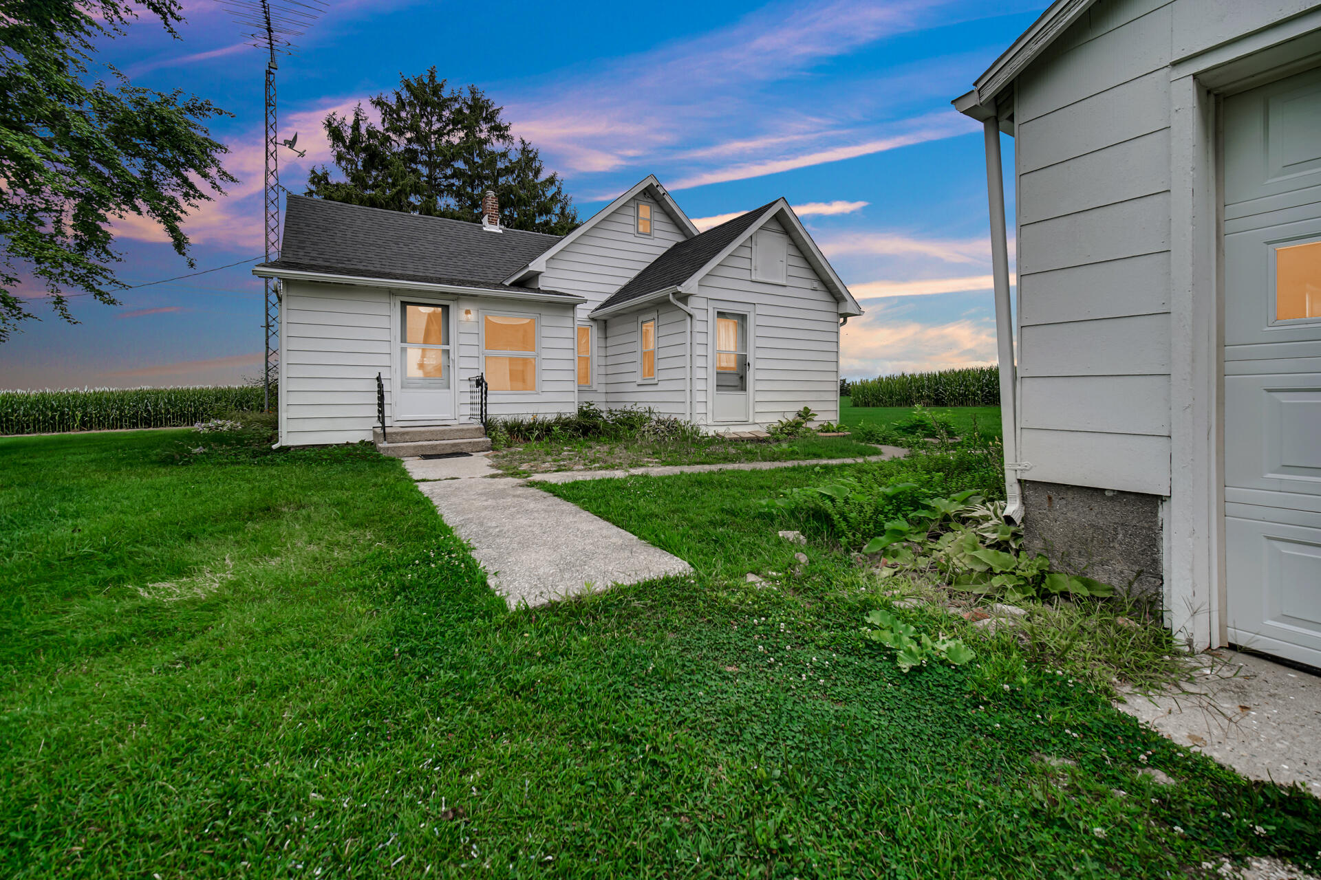 2614 S 465 Property Photo 1