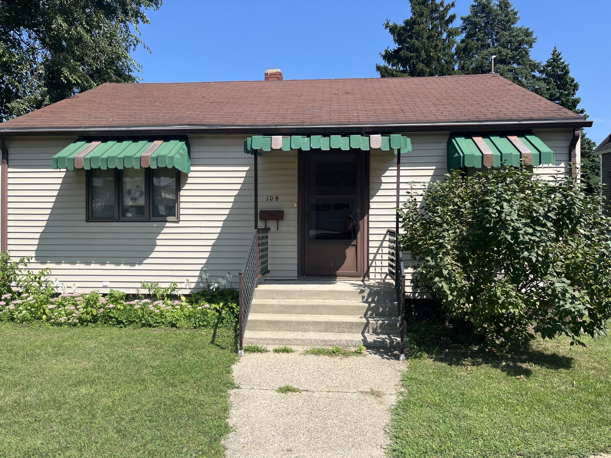 104 S Pearl Street