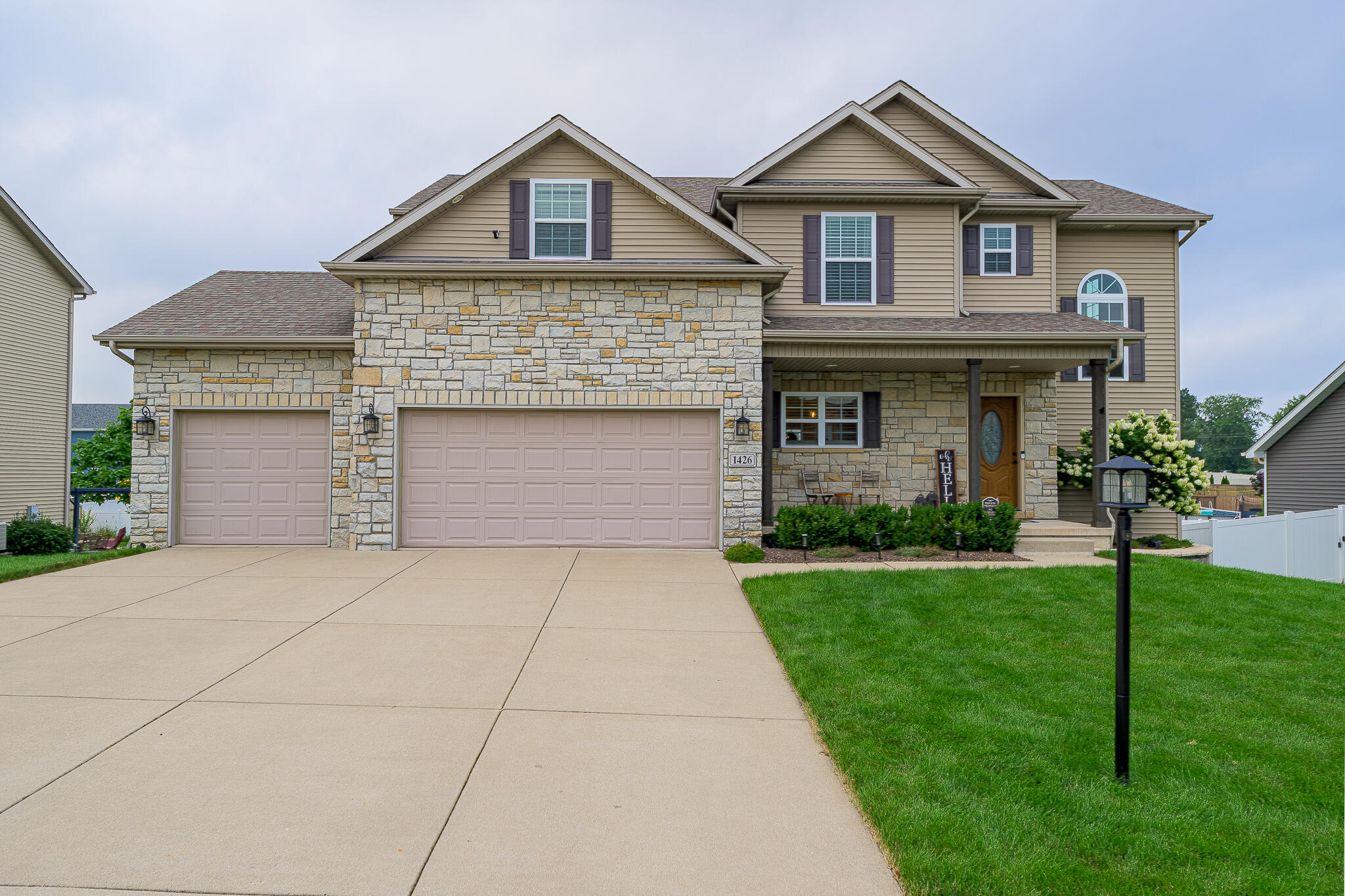 1426 Gates Drive Property Photo 1