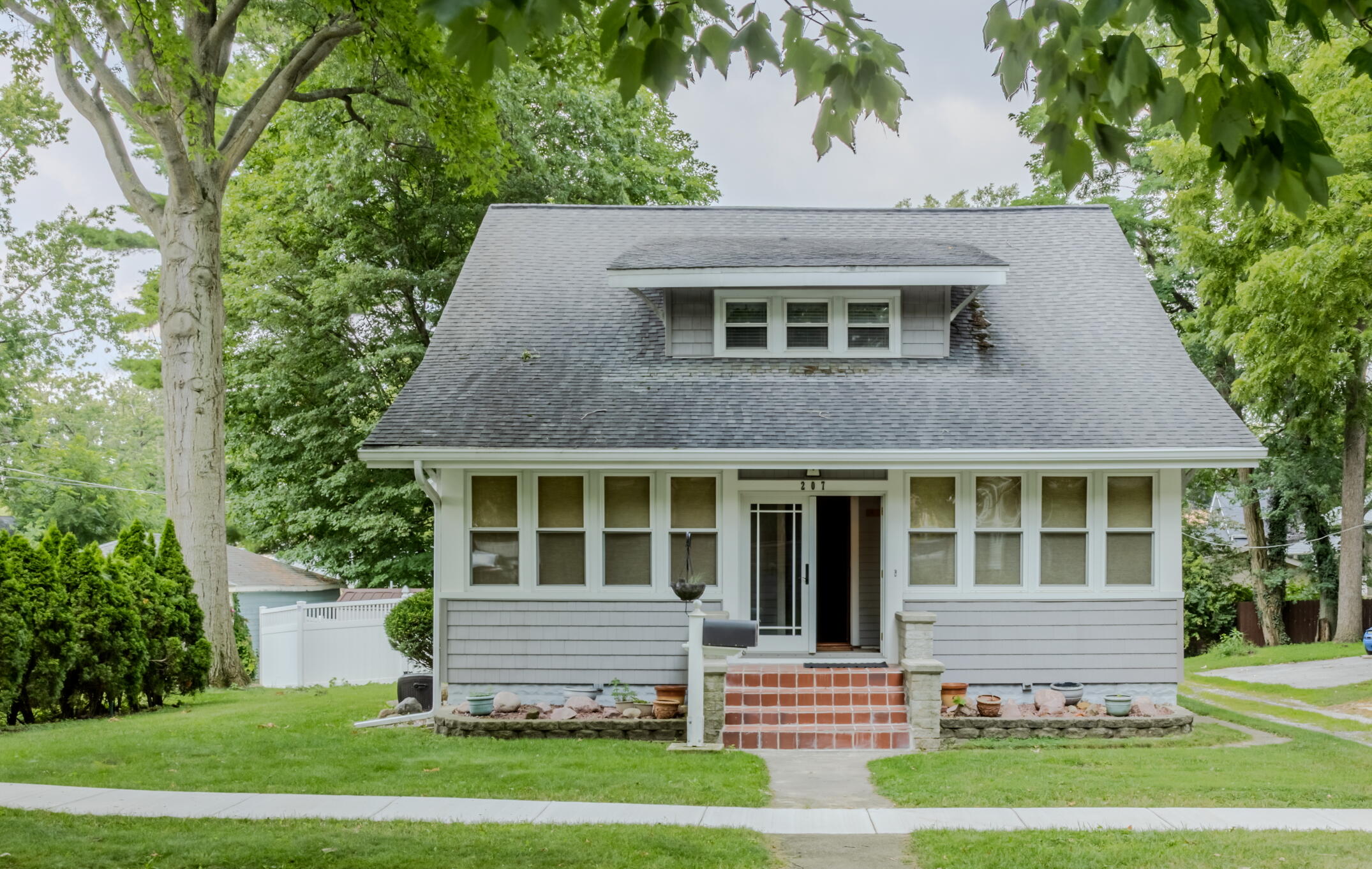 207 Weston Street