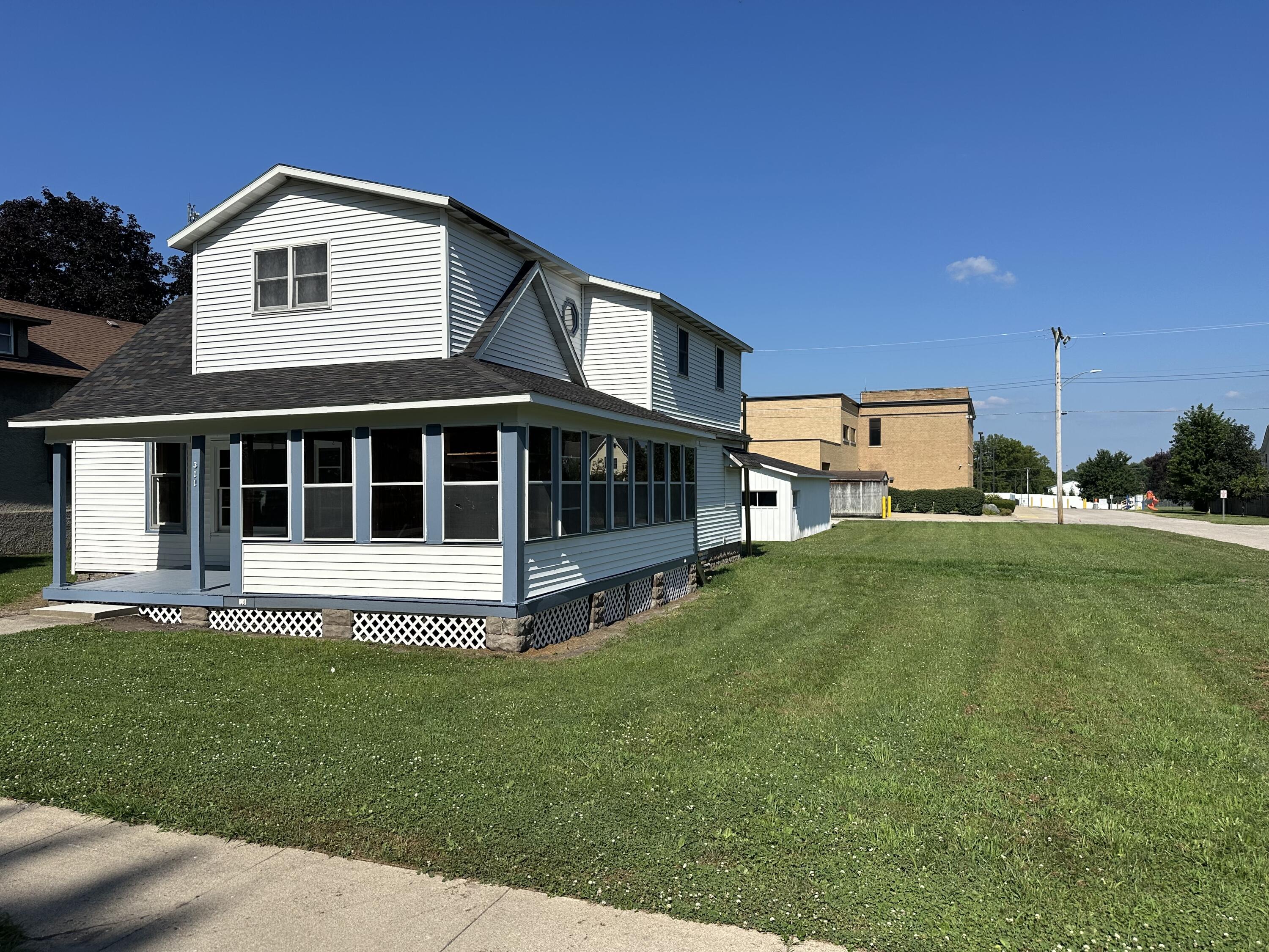 311 S Clay Street Property Photo 1
