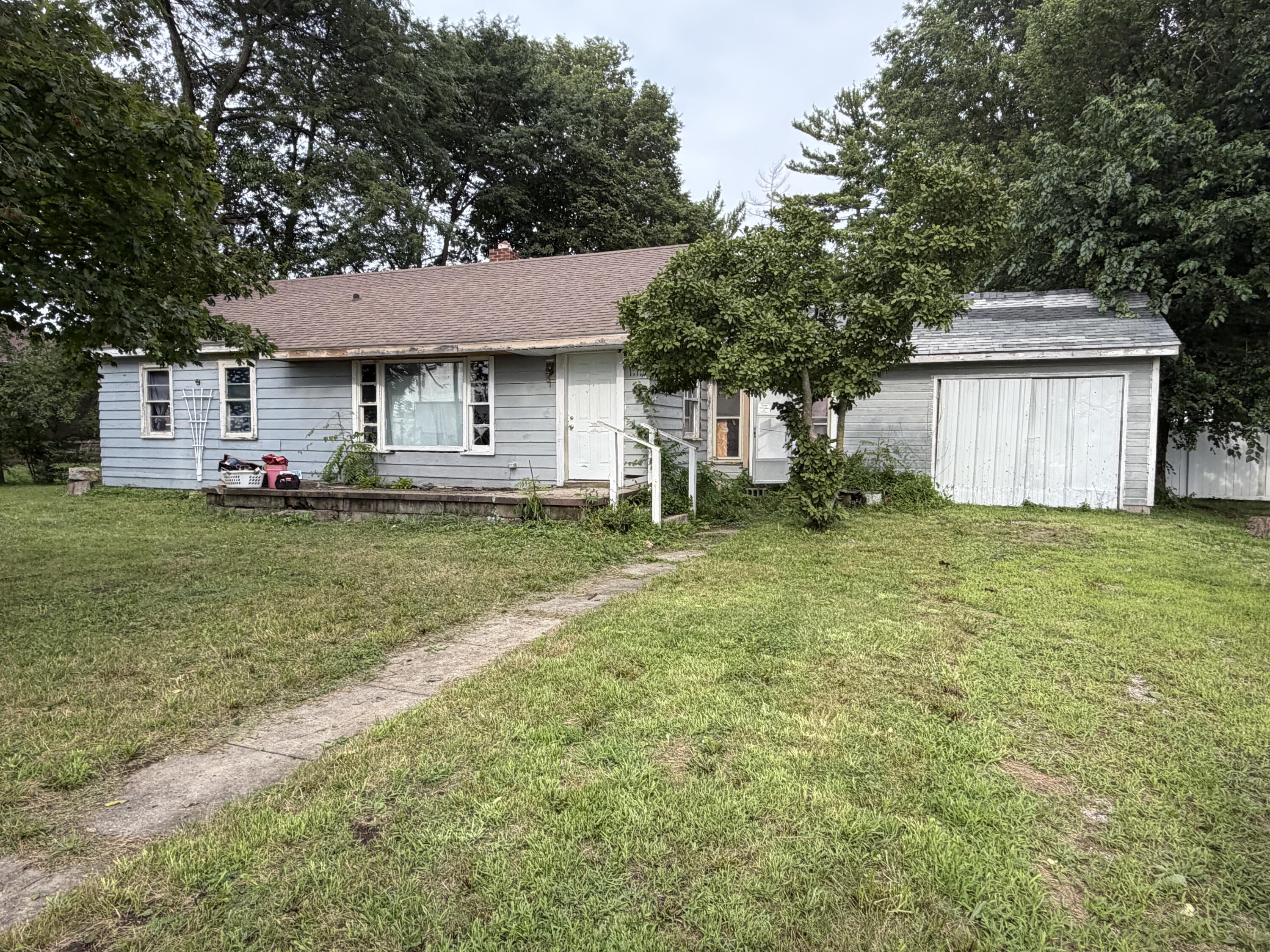1111 N Mckinley Avenue Property Photo 1