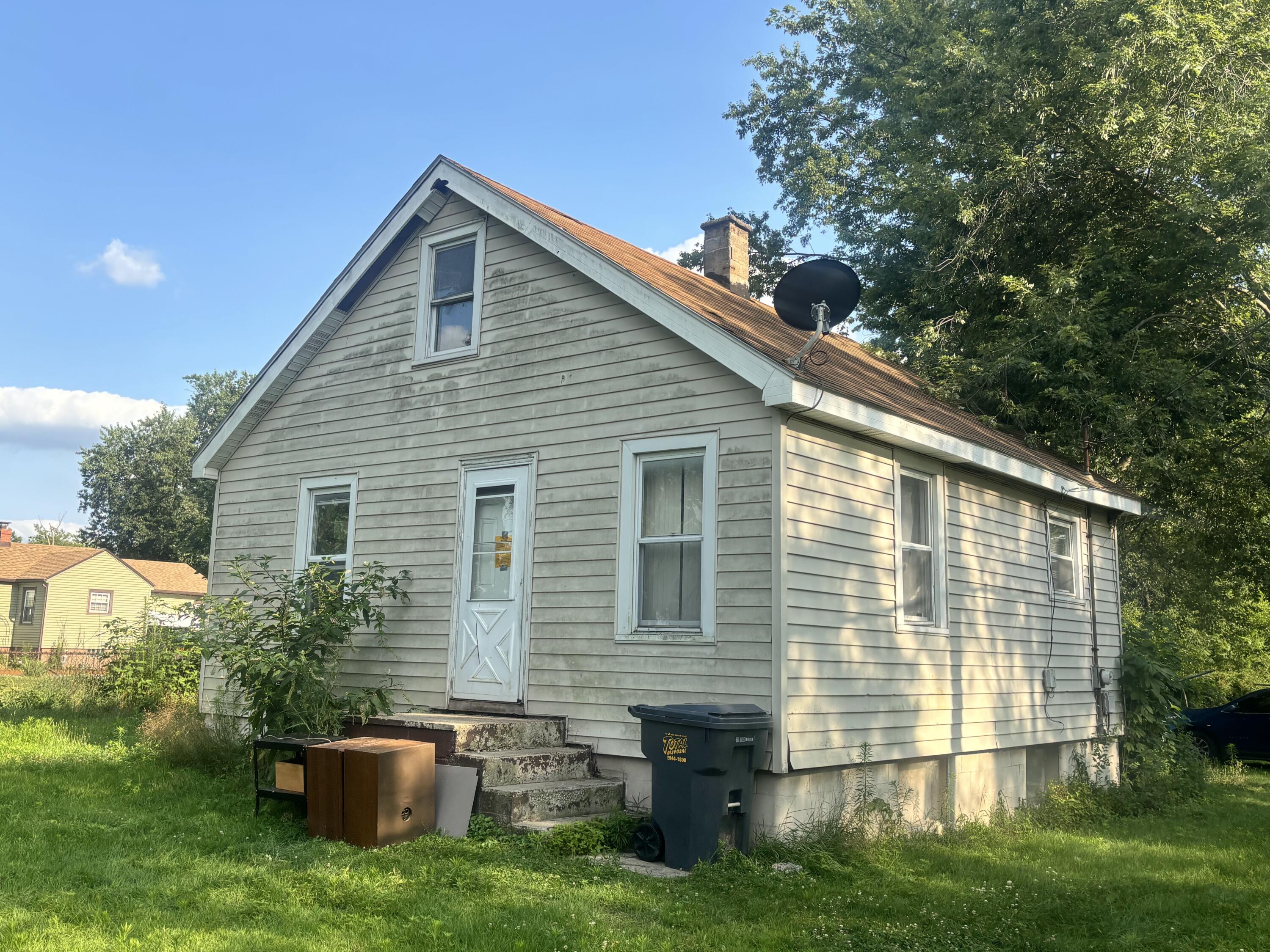 1501 E Elm Street Property Photo 1