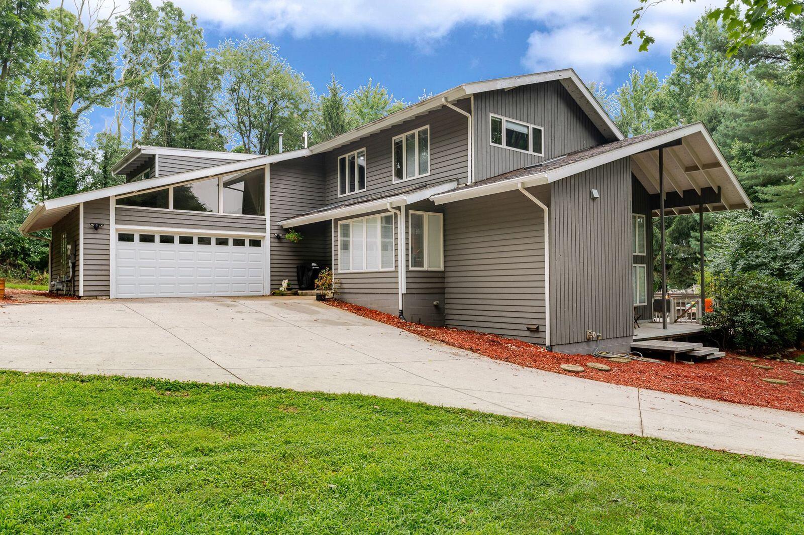 5159 N Barclay Property Photo 1
