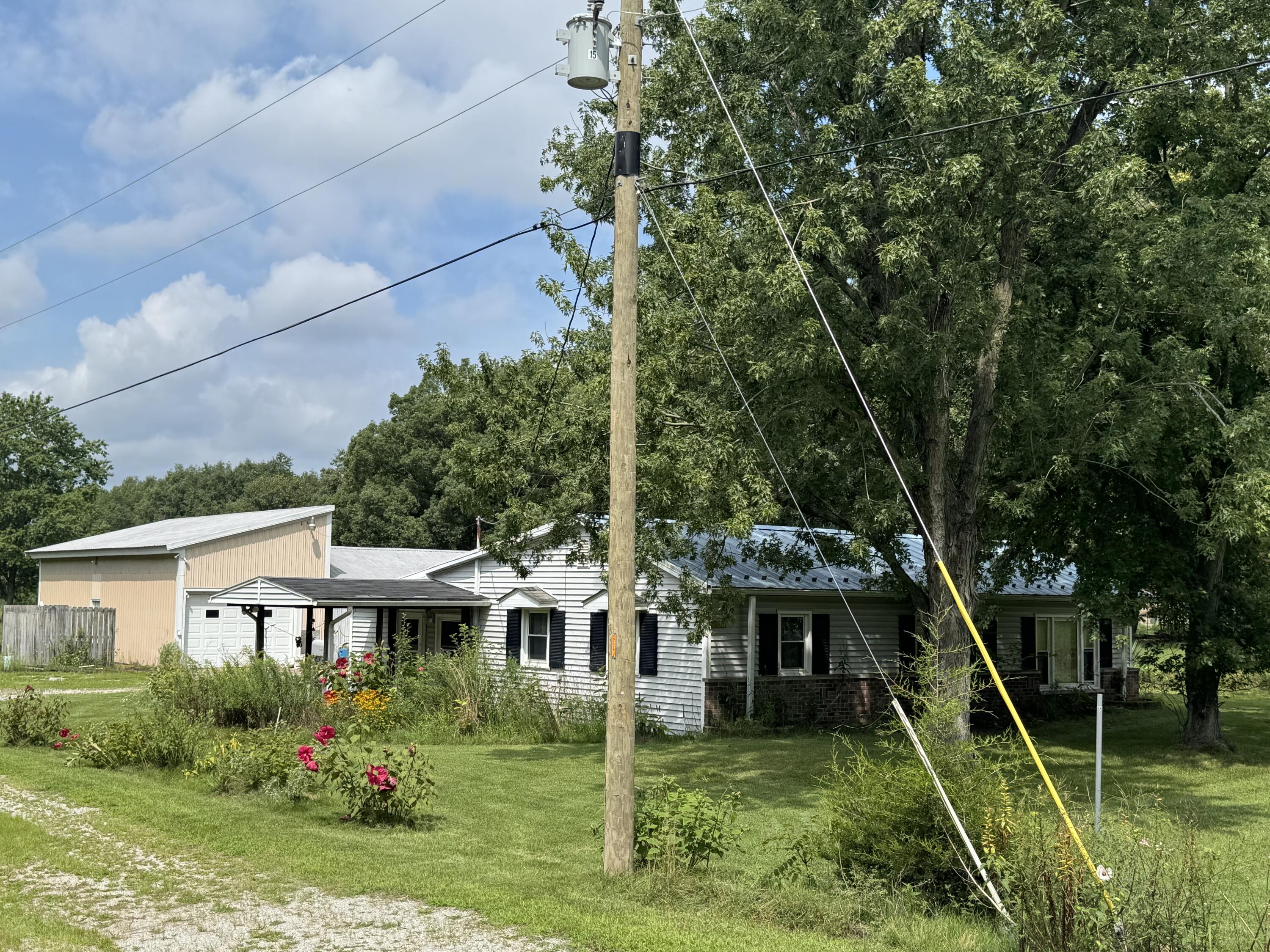9620 N 950 Property Photo 1