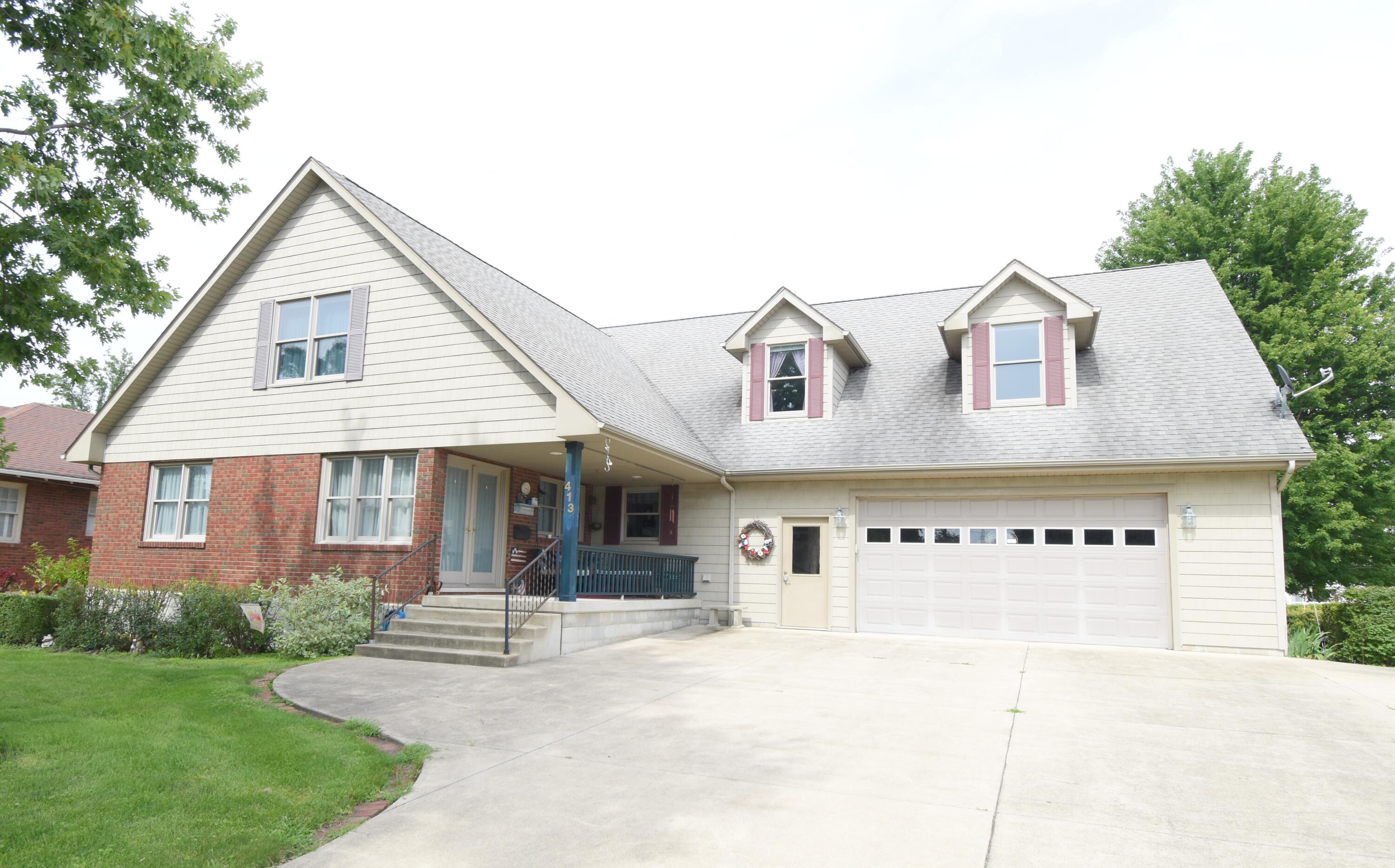 413 N Weston Street Property Photo 1