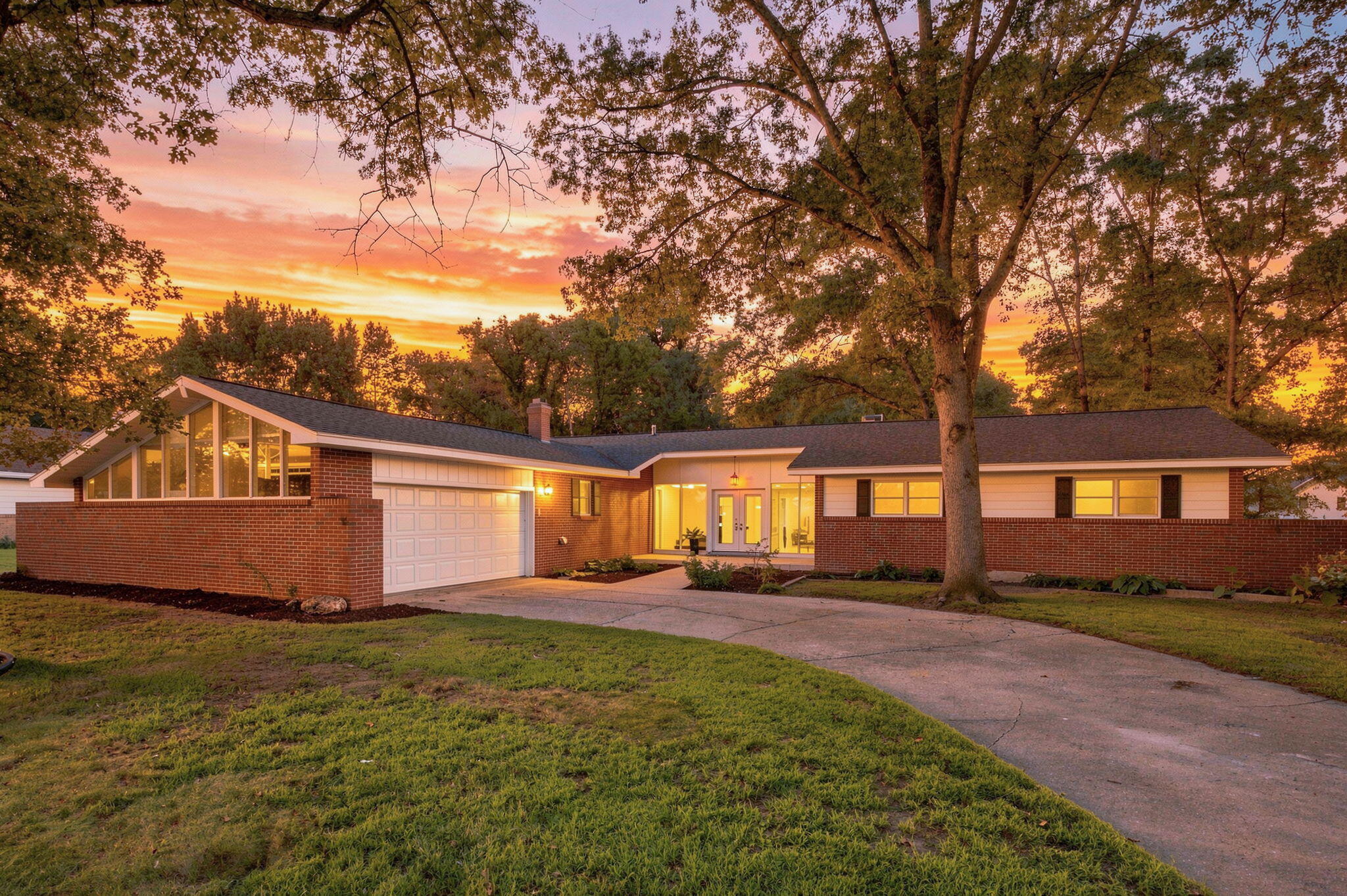 5910 S 1080 Property Photo 1