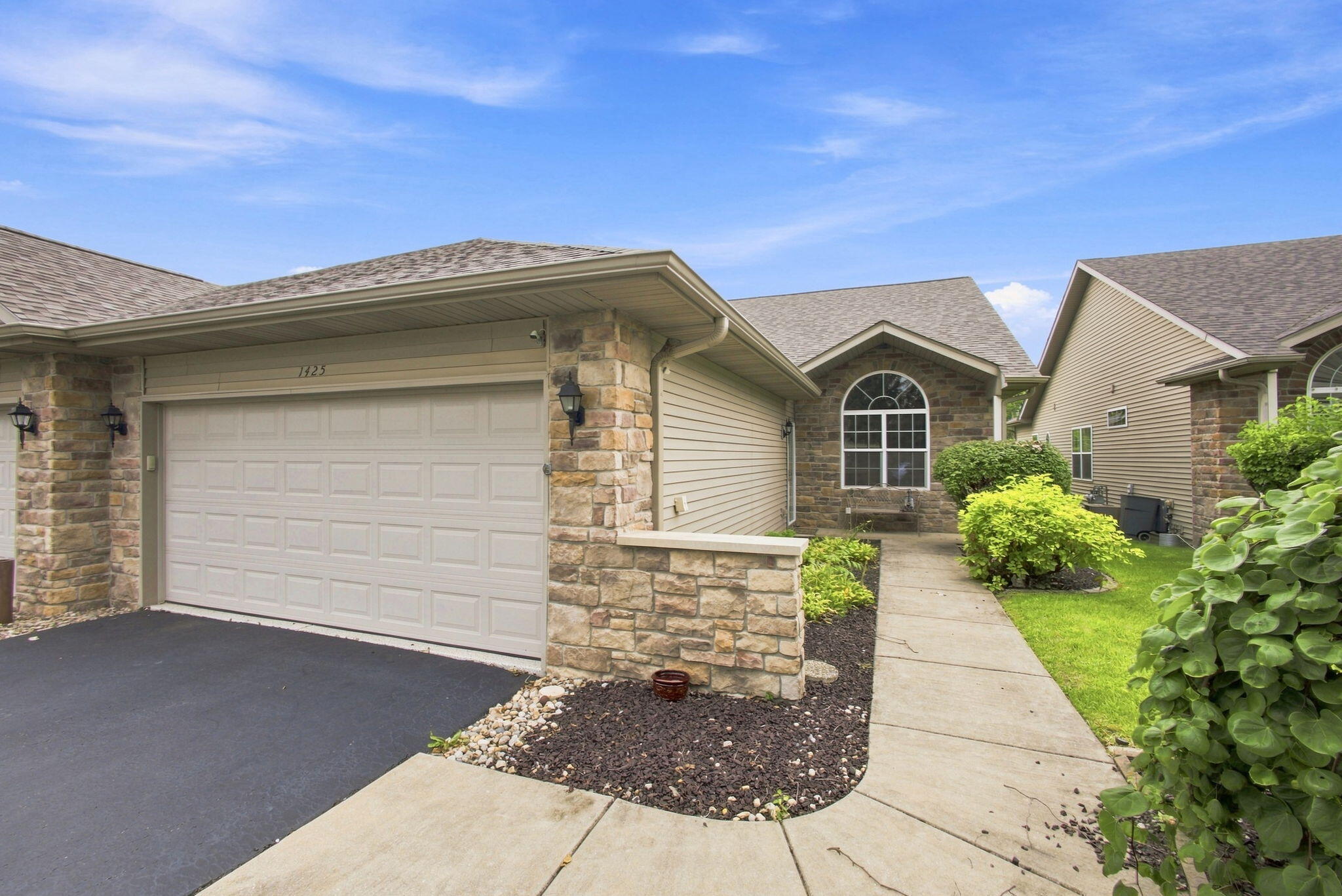 1425 Mybeck Place