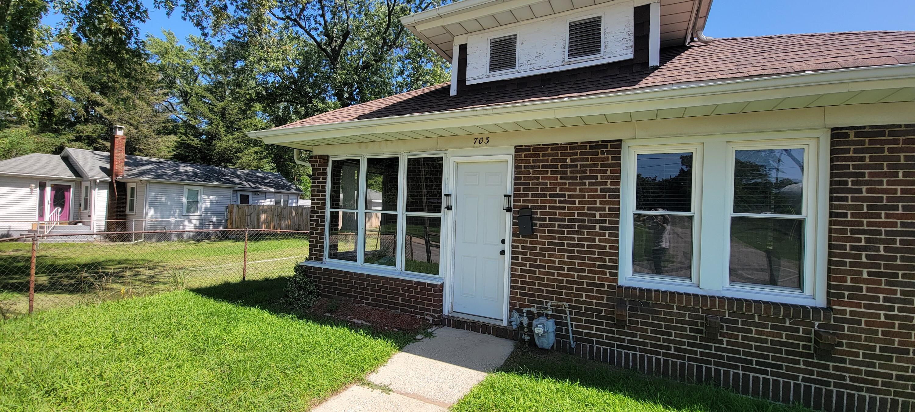 703 N Carroll Avenue