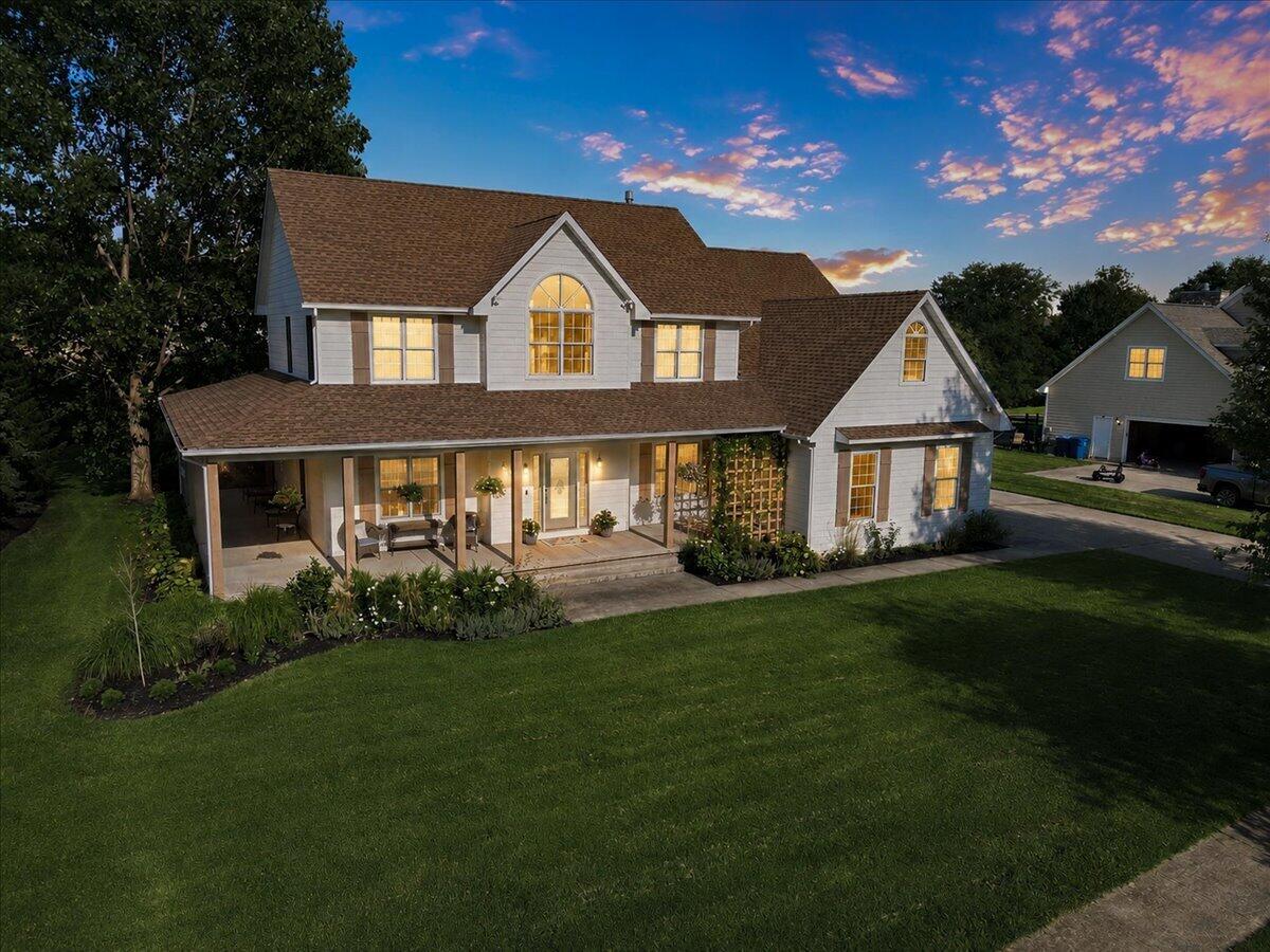 1909 Catkin Circle