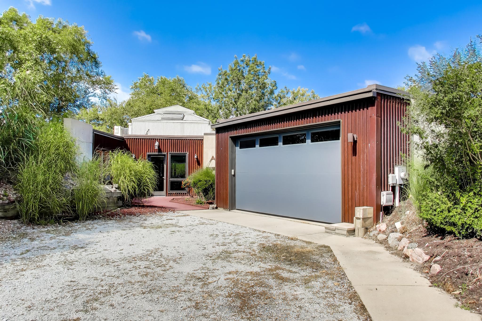 33 Tryon Farm Lane Property Photo 1