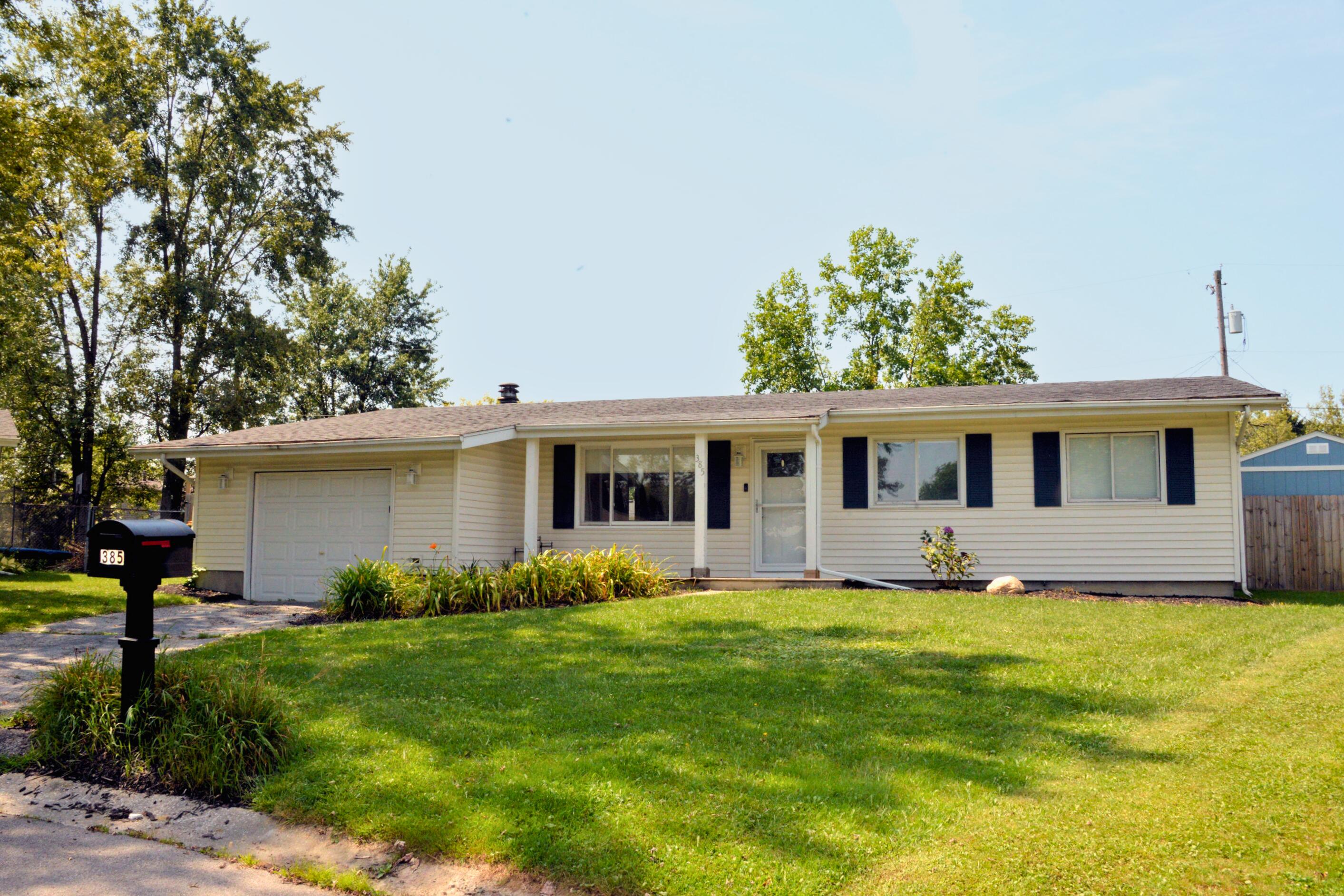 385 Riviera Court Property Photo 1