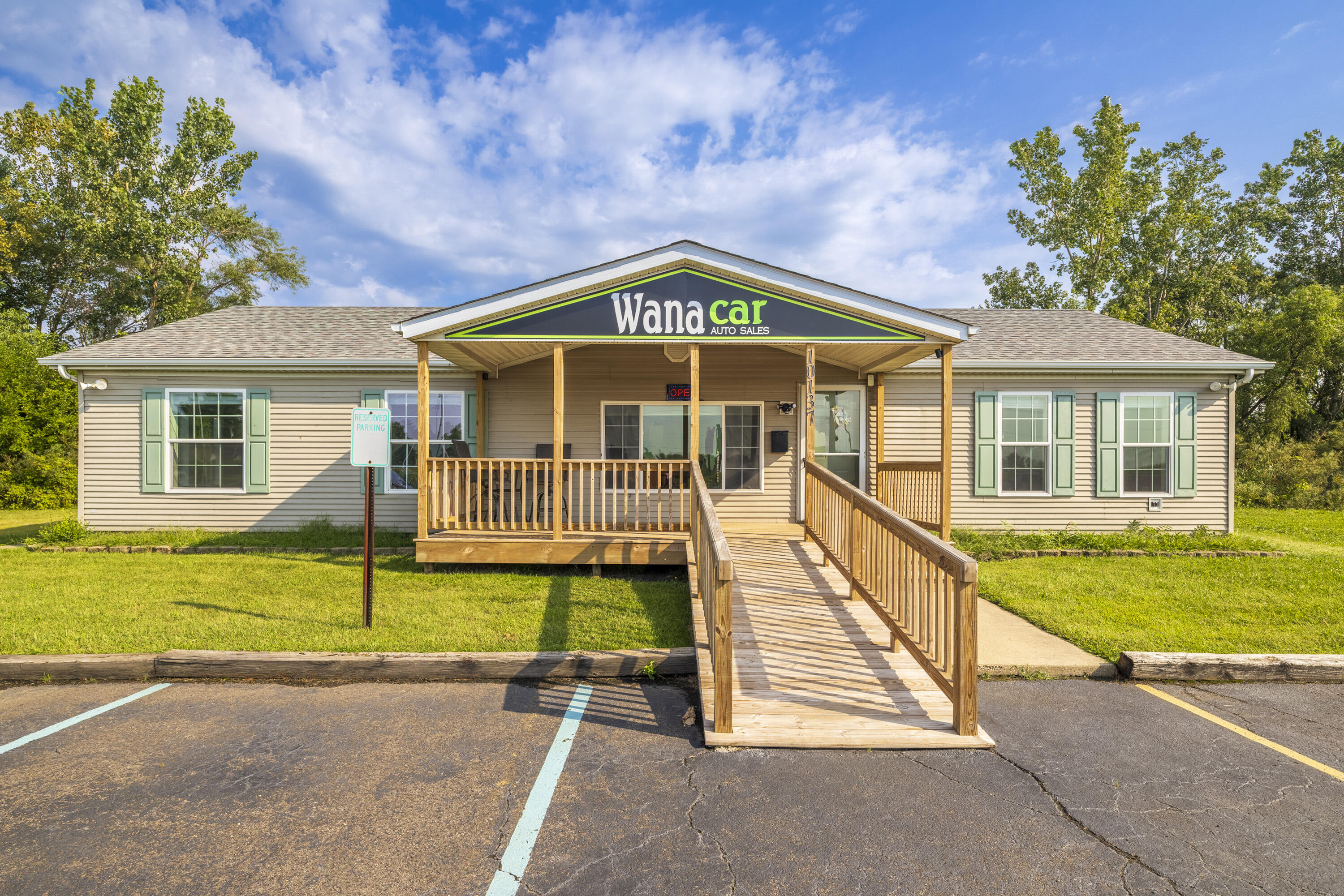 10137 W Us-30 Property Photo 1