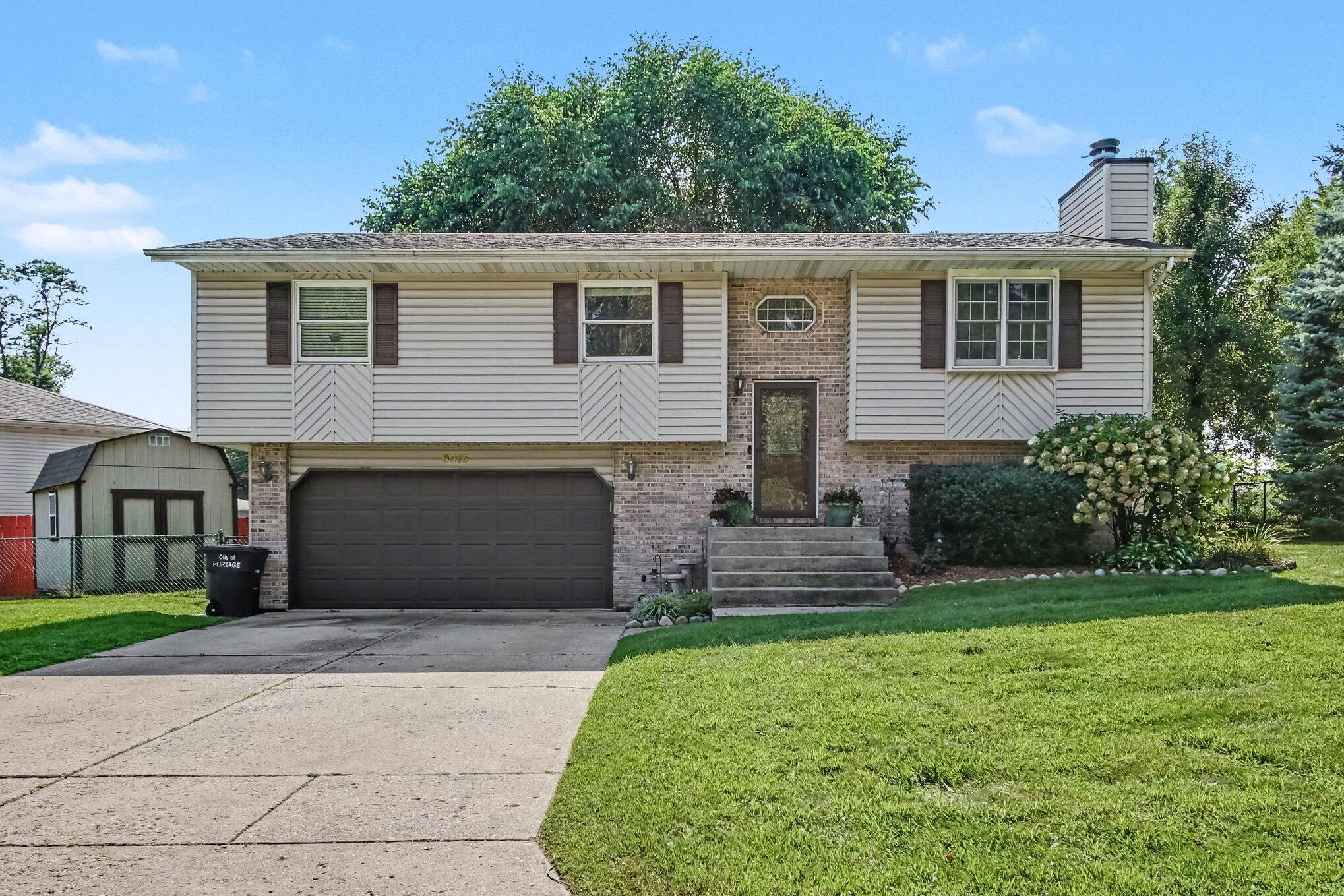 6515 Lakewood Avenue Property Photo 1