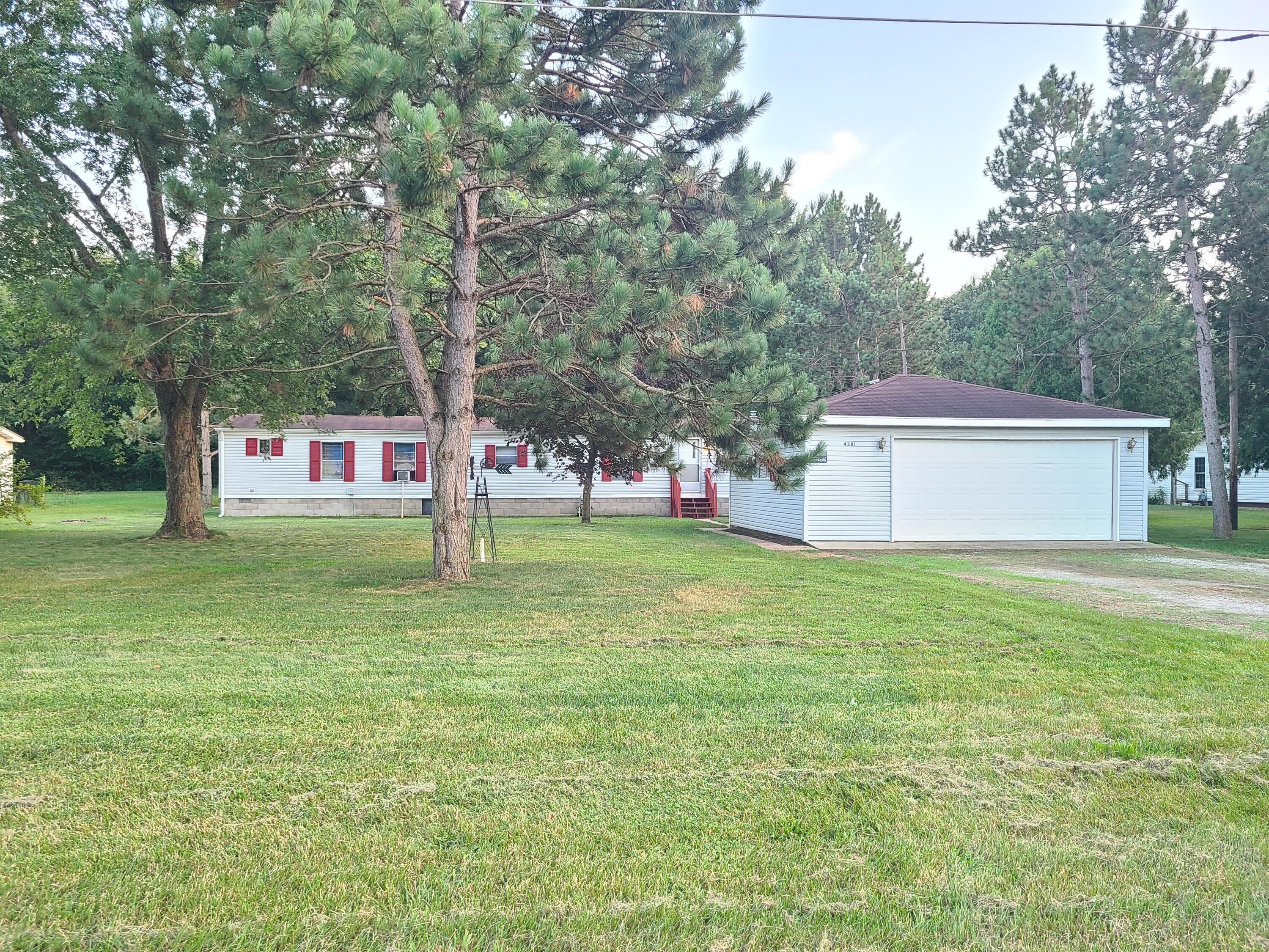 4381 Hawthorn Road Property Photo 1