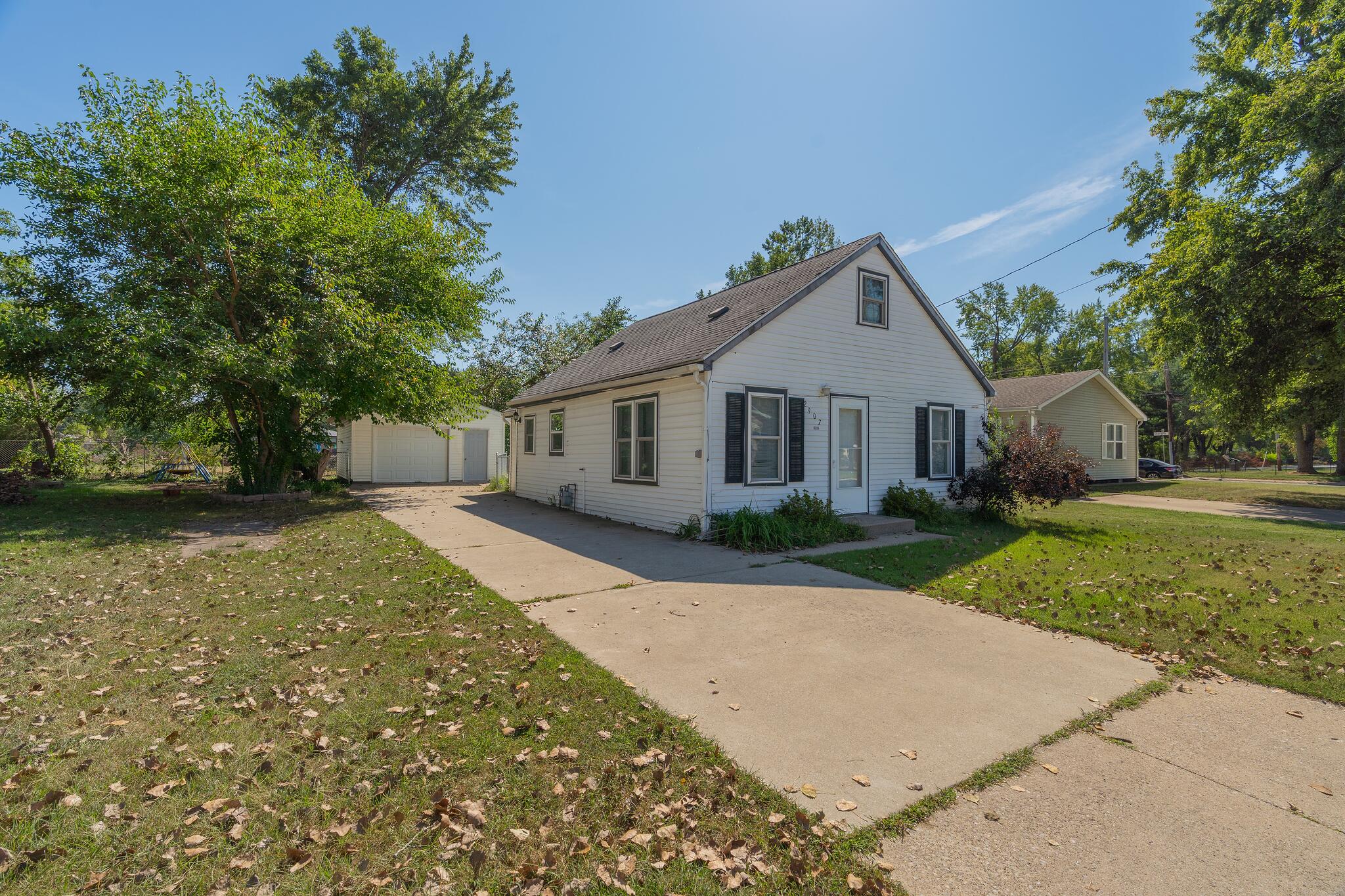 2907 May Street