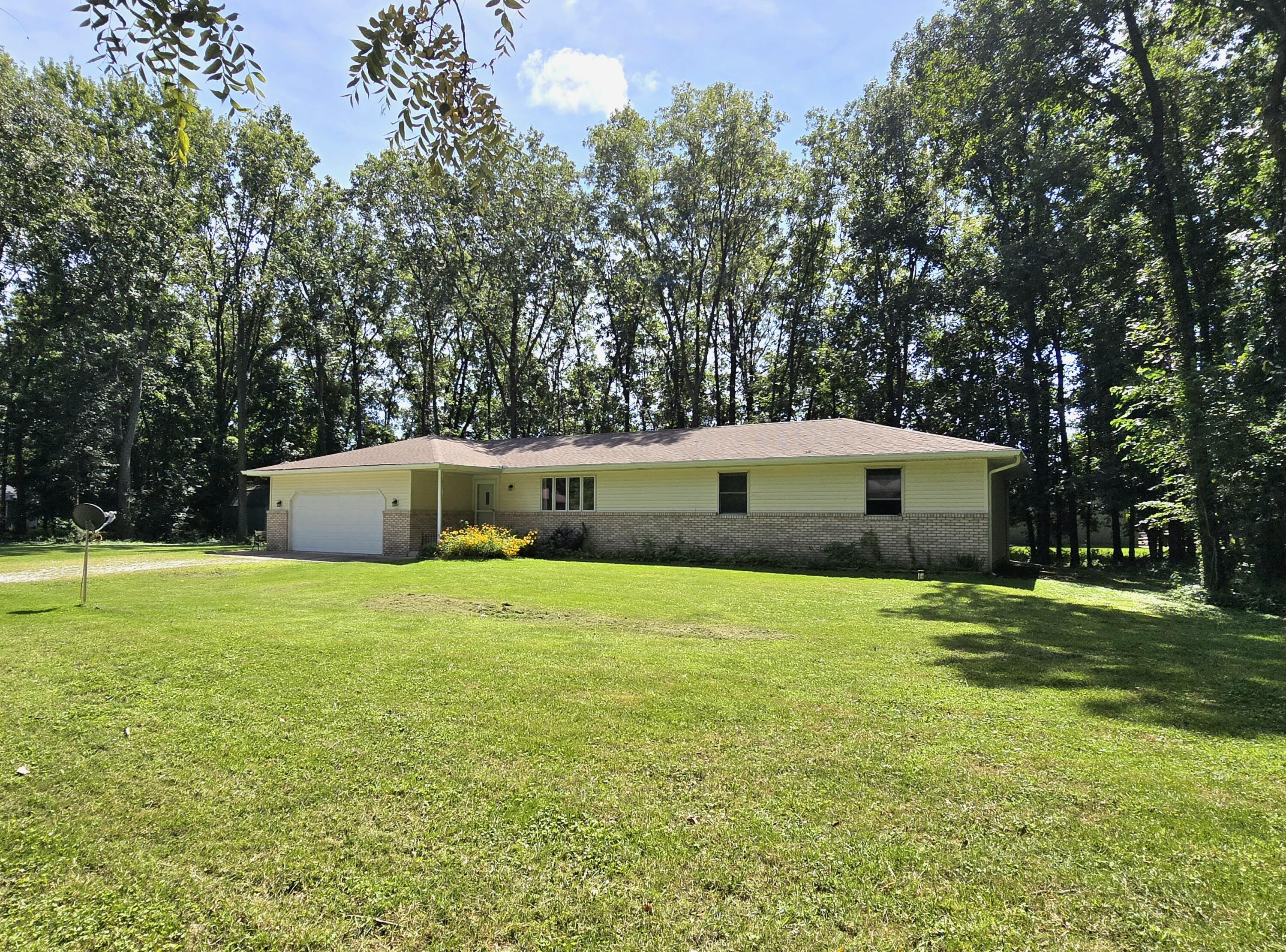 788 S 200 Property Photo 1