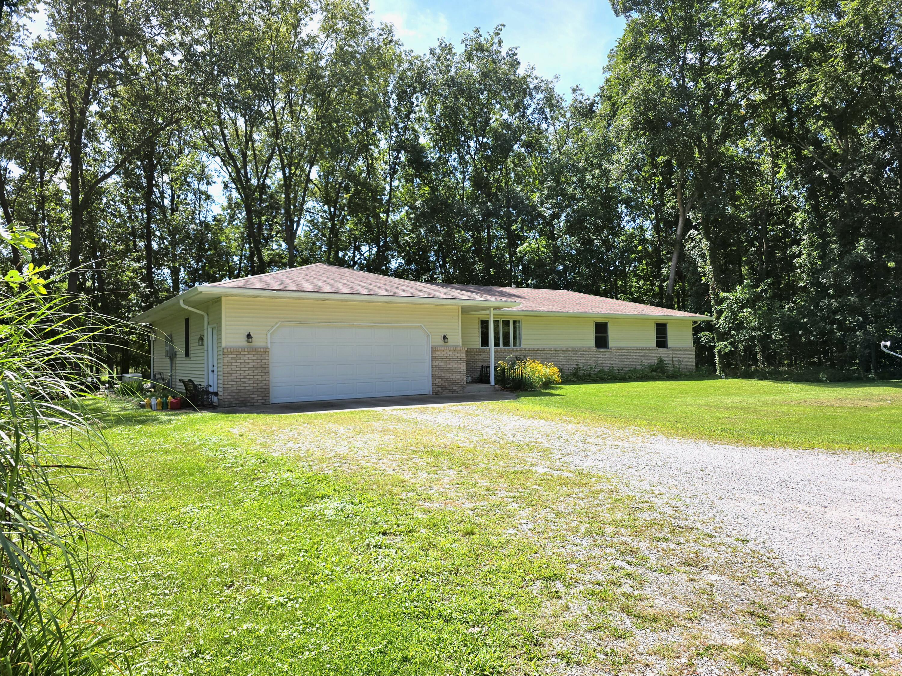 788 S 200 Property Photo 1