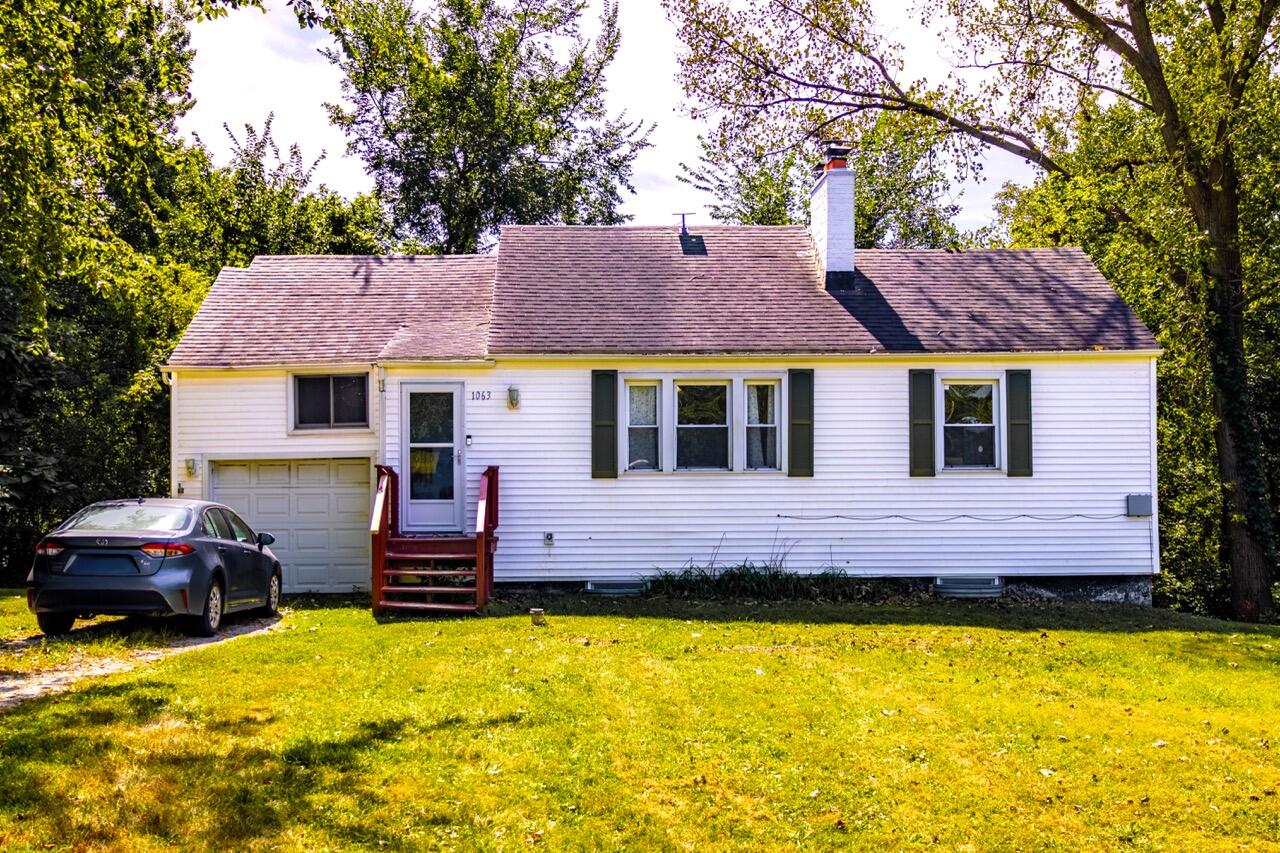 1063 Frontage Road Property Photo 1