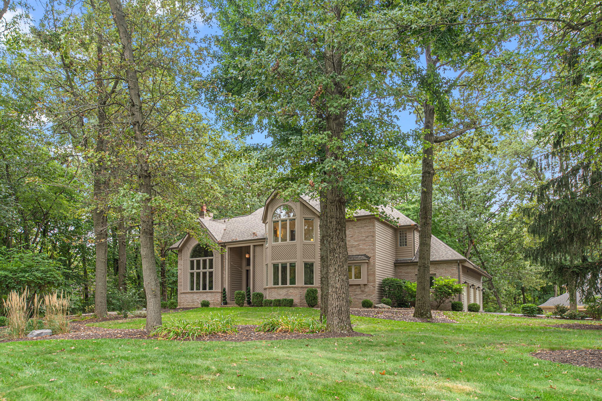 4610 Thornbury Drive Property Photo 1
