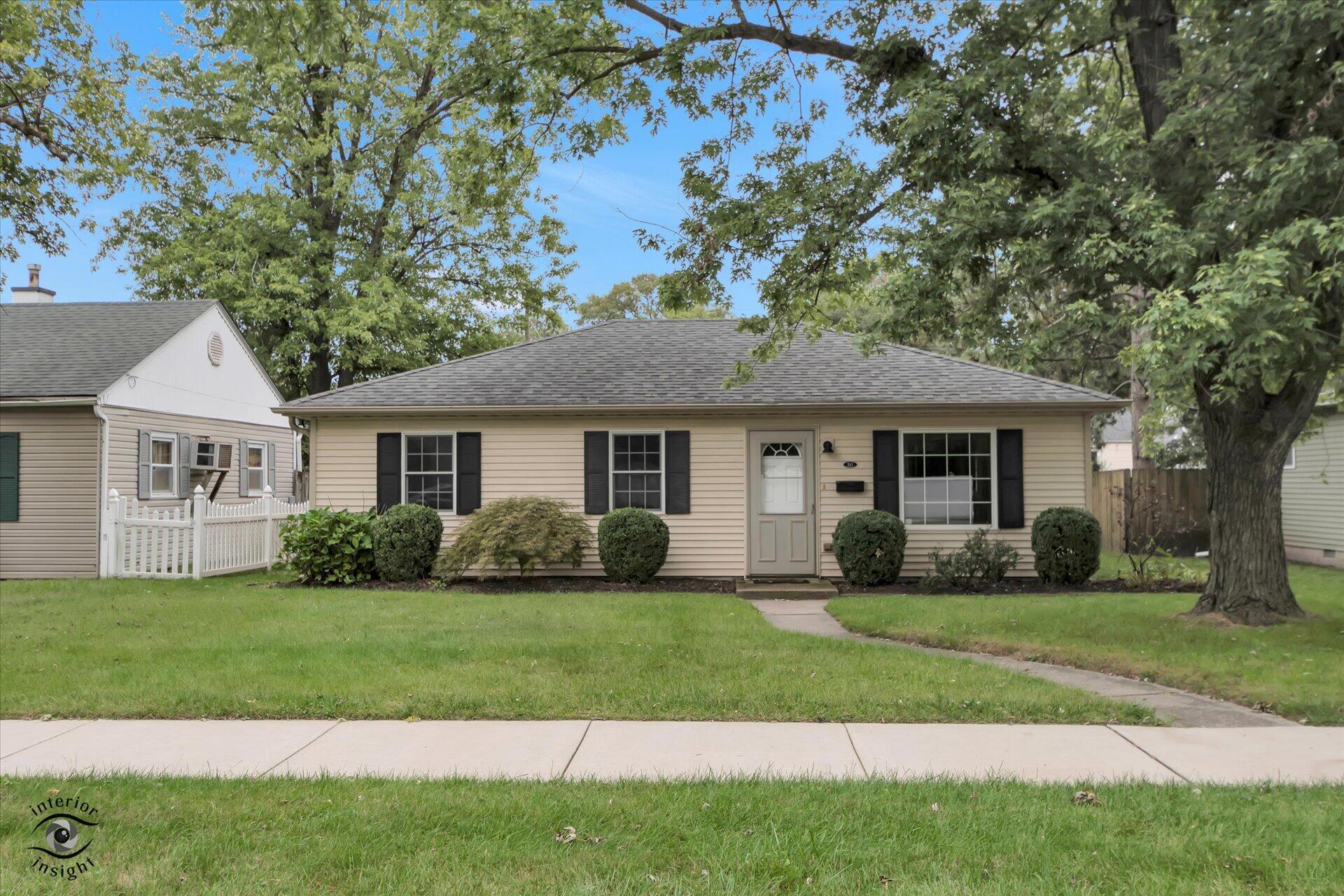243 N Cline Avenue Property Photo 1