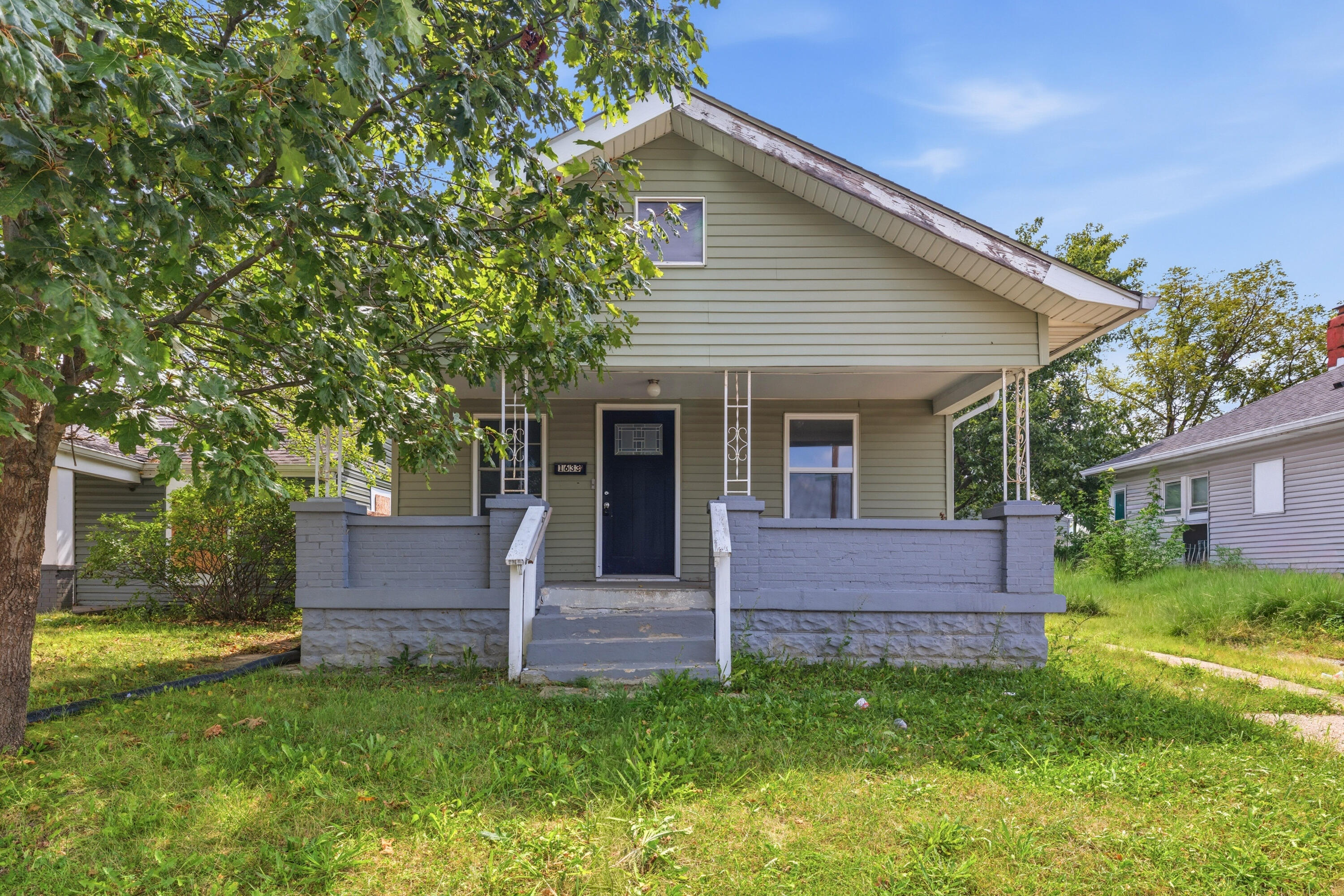 1633 Finley Avenue