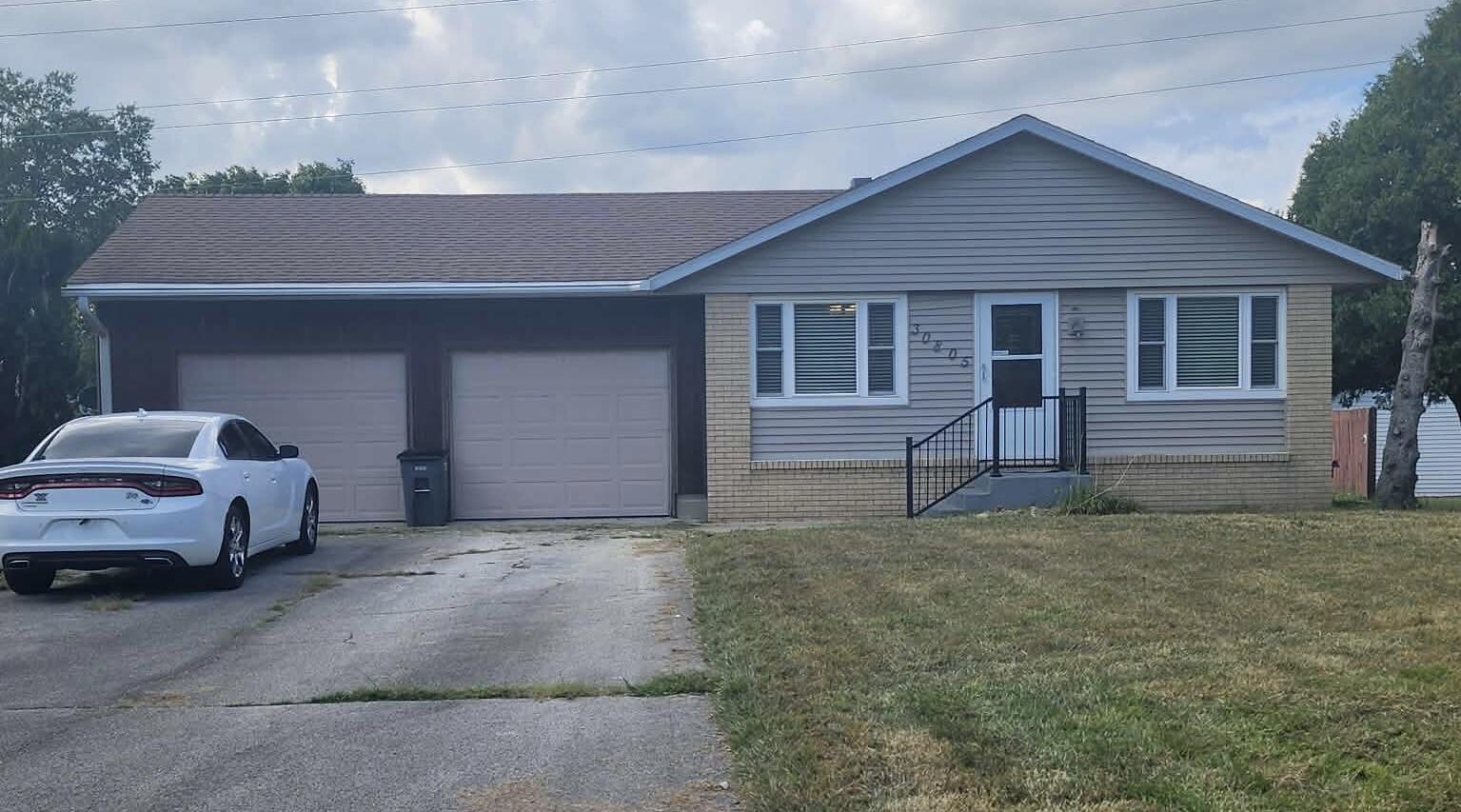30805 Lincoln Drive Property Photo 1