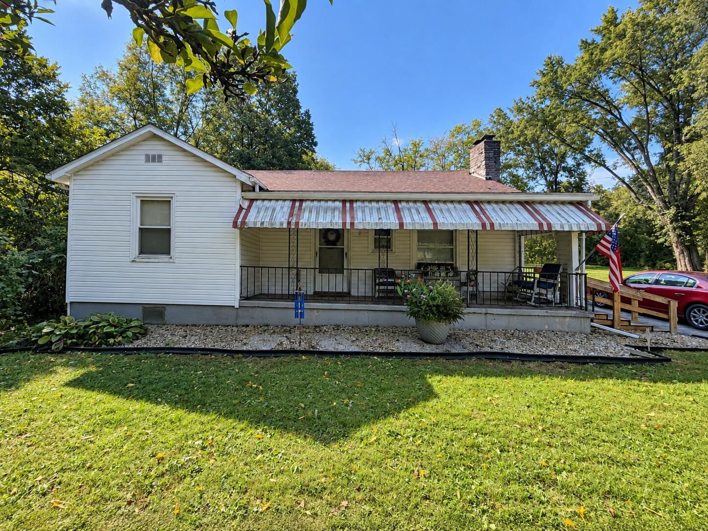 733 Test Road Property Photo 1