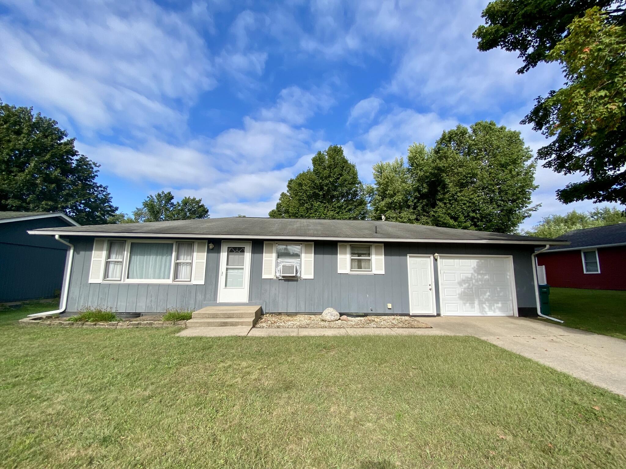 1064 Albin Drive Property Photo 1