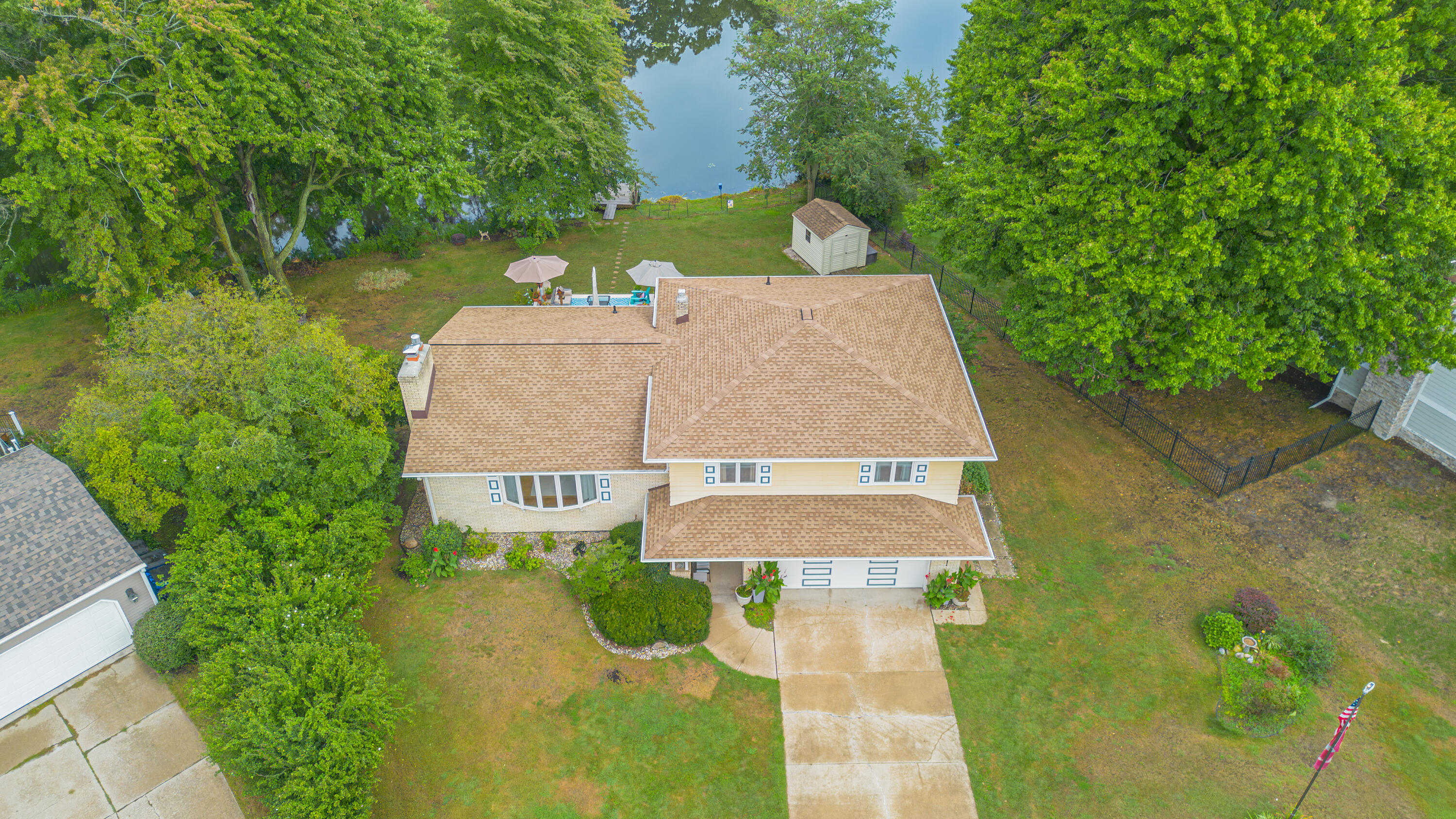 305 Lady Lane Property Photo 1