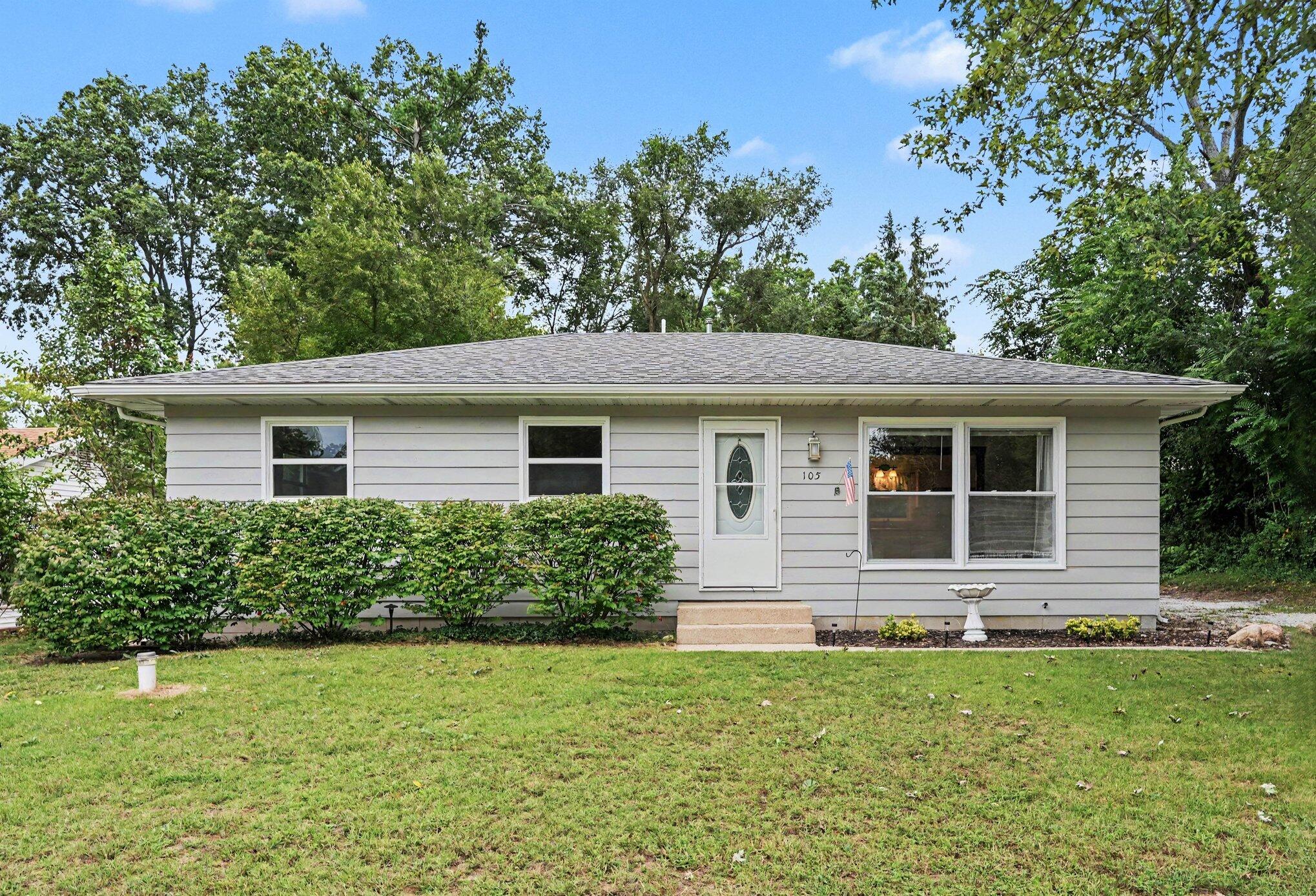 105 Hummingbird Drive Property Photo 1