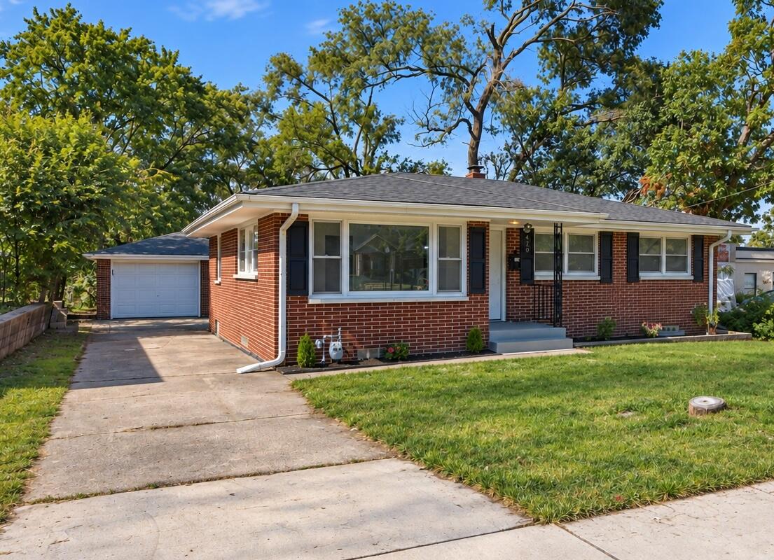 420 N Lake Street Property Photo 1