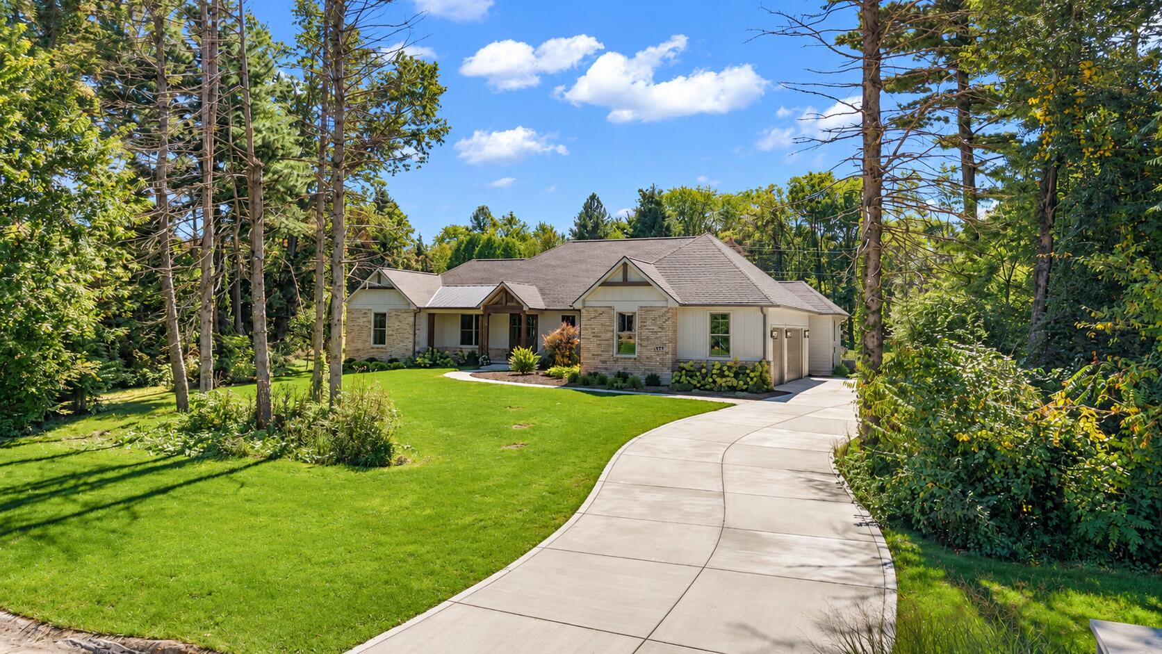 363 Ridgeview Drive Property Photo 1